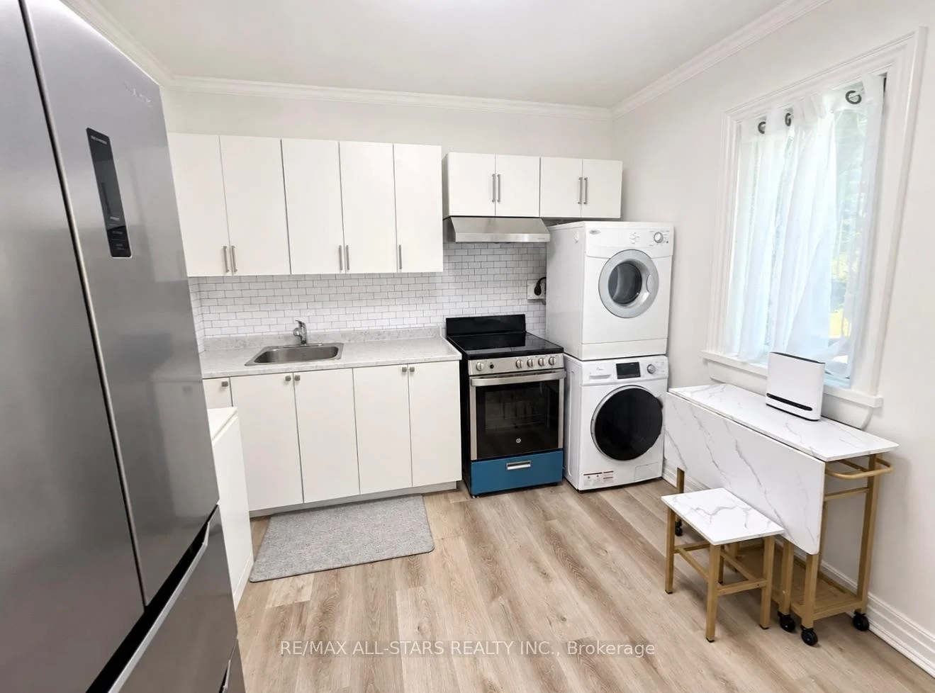 Photo 7 of Unit 200, 1918A Queen Street E, Toronto, The Beaches — HOMEH