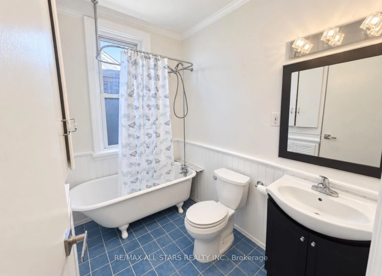Photo 24 of Unit 200, 1918A Queen Street E, Toronto, The Beaches — HOMEH