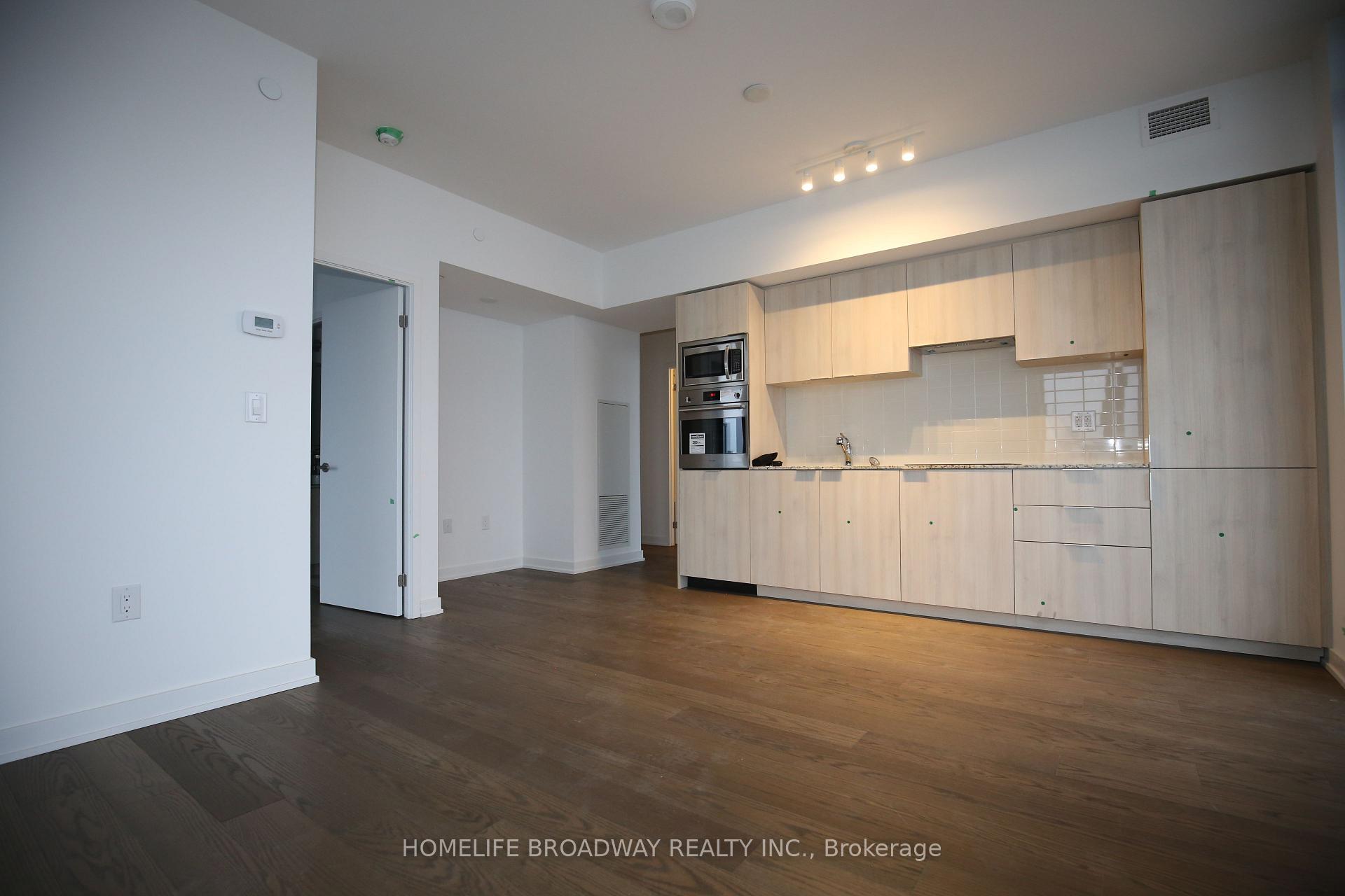 Photo 2 of Unit 5708, 11 Wellesley Street W, Toronto, Bay Street Corridor — HOMEH