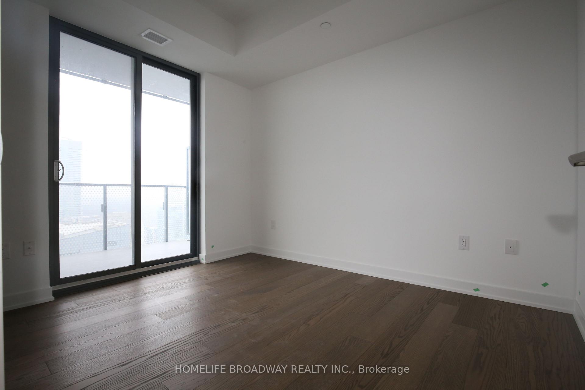 Photo 5 of Unit 5708, 11 Wellesley Street W, Toronto, Bay Street Corridor — HOMEH