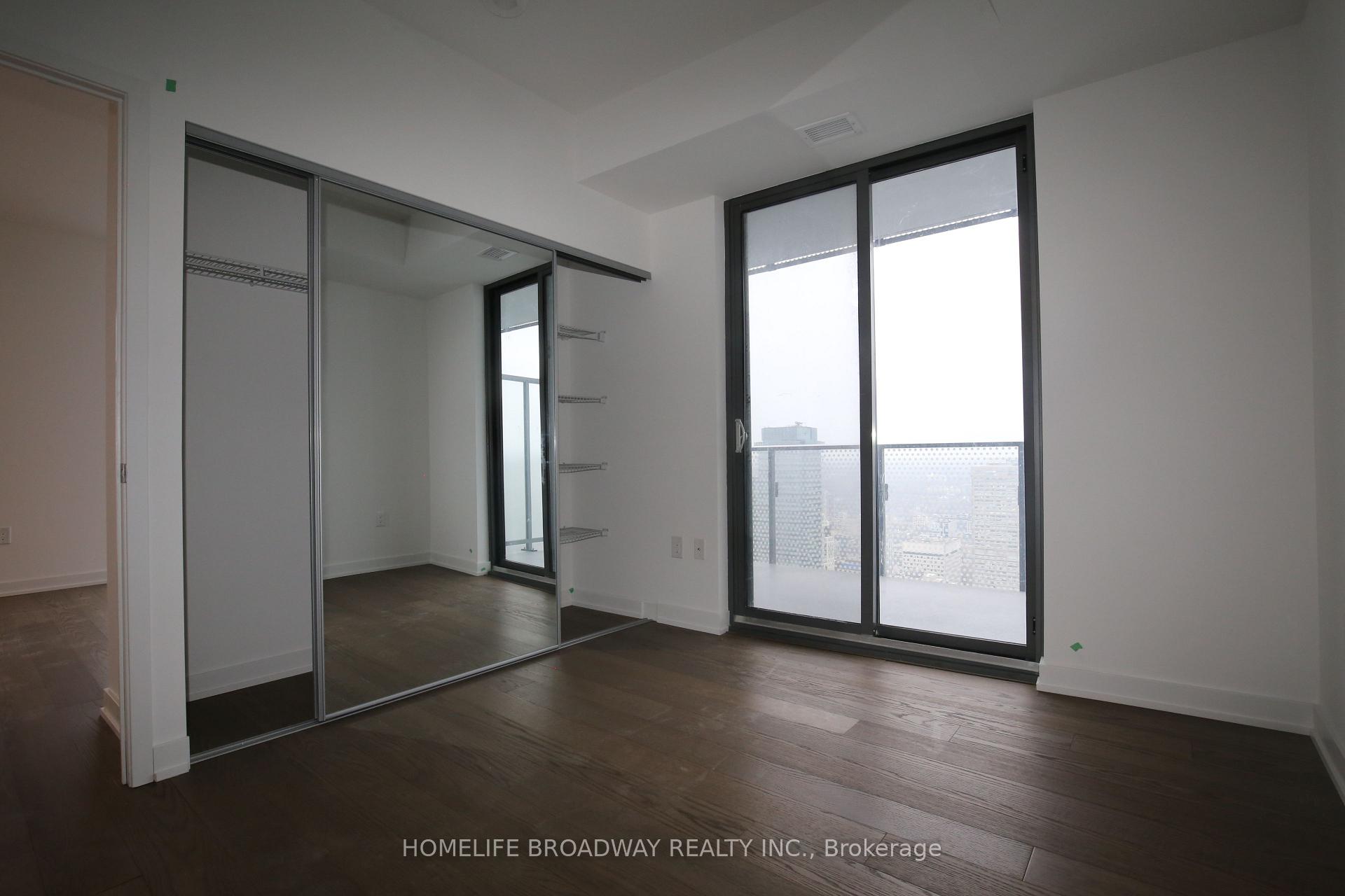 Photo 6 of Unit 5708, 11 Wellesley Street W, Toronto, Bay Street Corridor — HOMEH