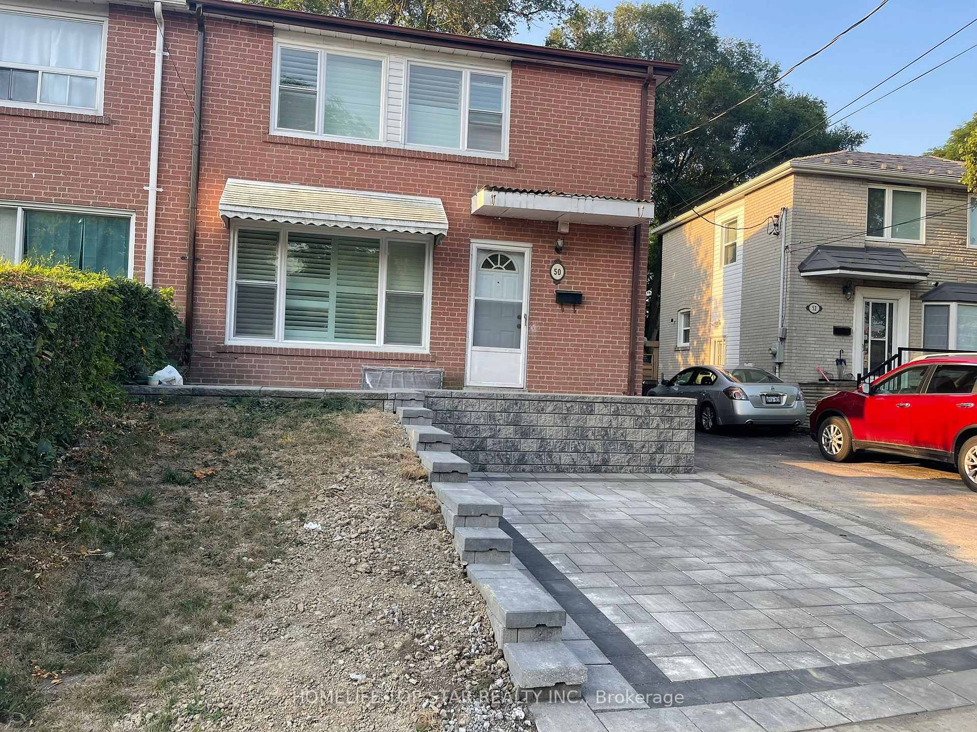 Photo 1 of 50 Chestnut Crescent, Scarborough, Clairlea-Birchmount — HOMEH