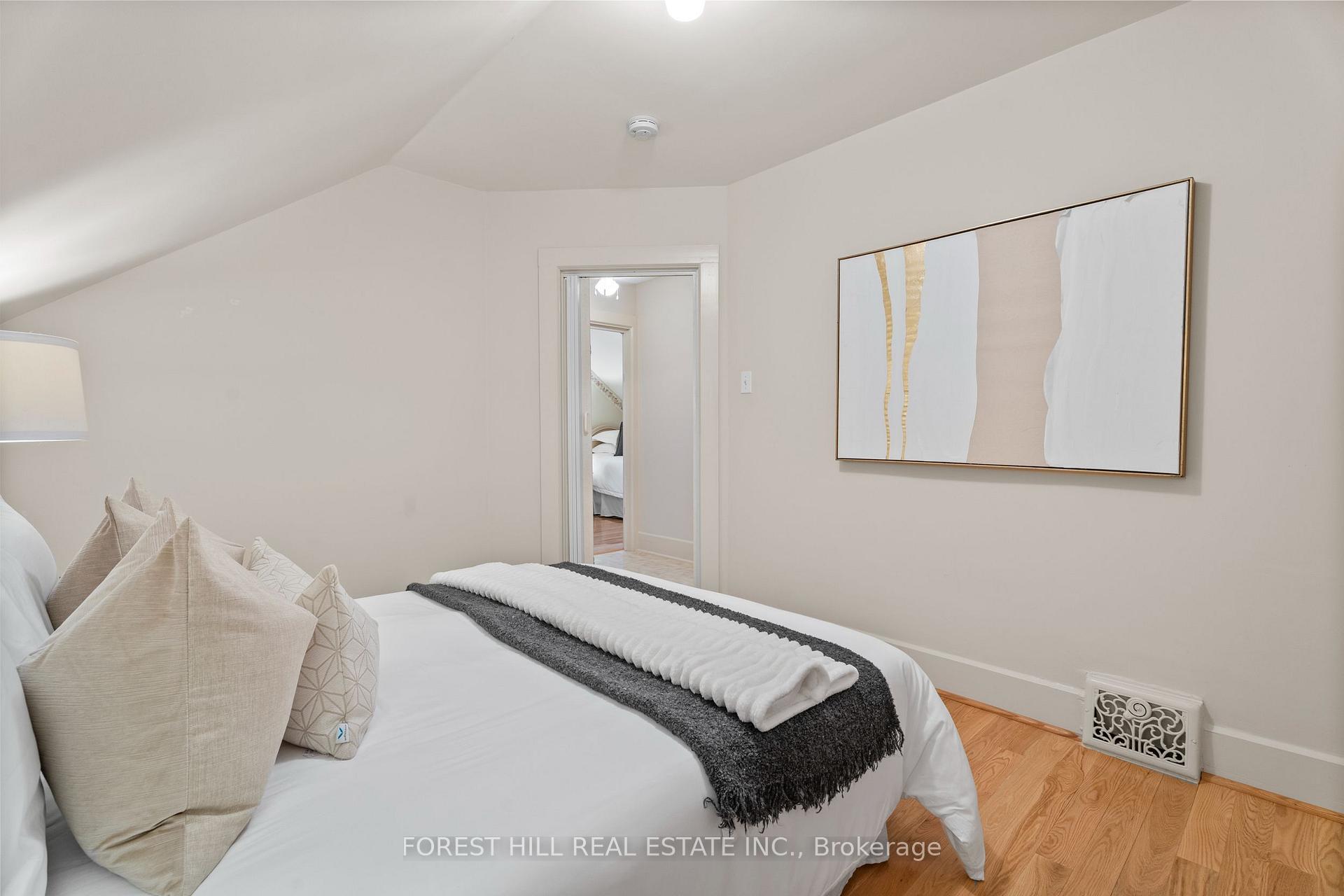 Photo 19 of 188 Wentworth Avenue, Kitchener, St. Marys Hospital — HOMEH