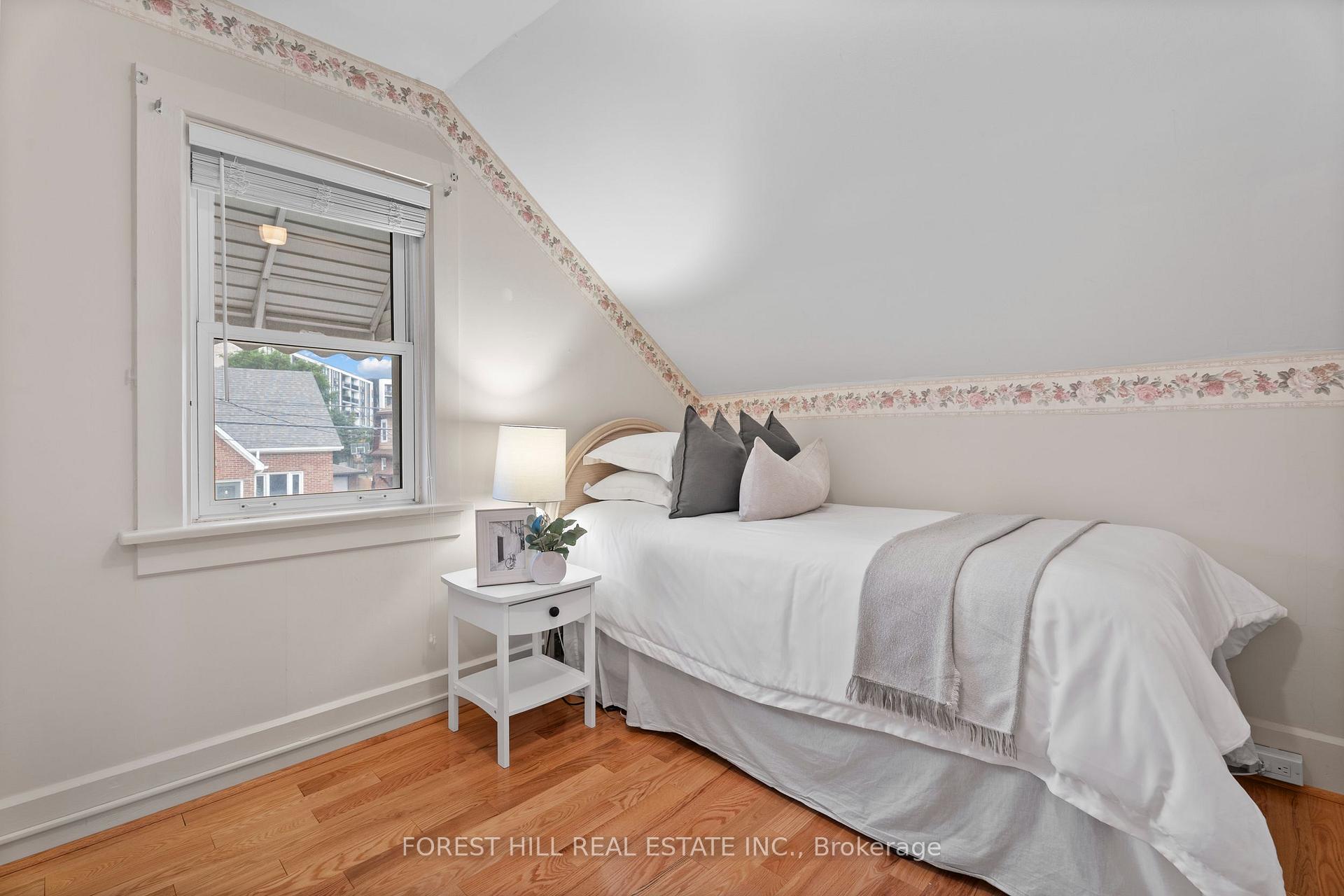 Photo 22 of 188 Wentworth Avenue, Kitchener, St. Marys Hospital — HOMEH