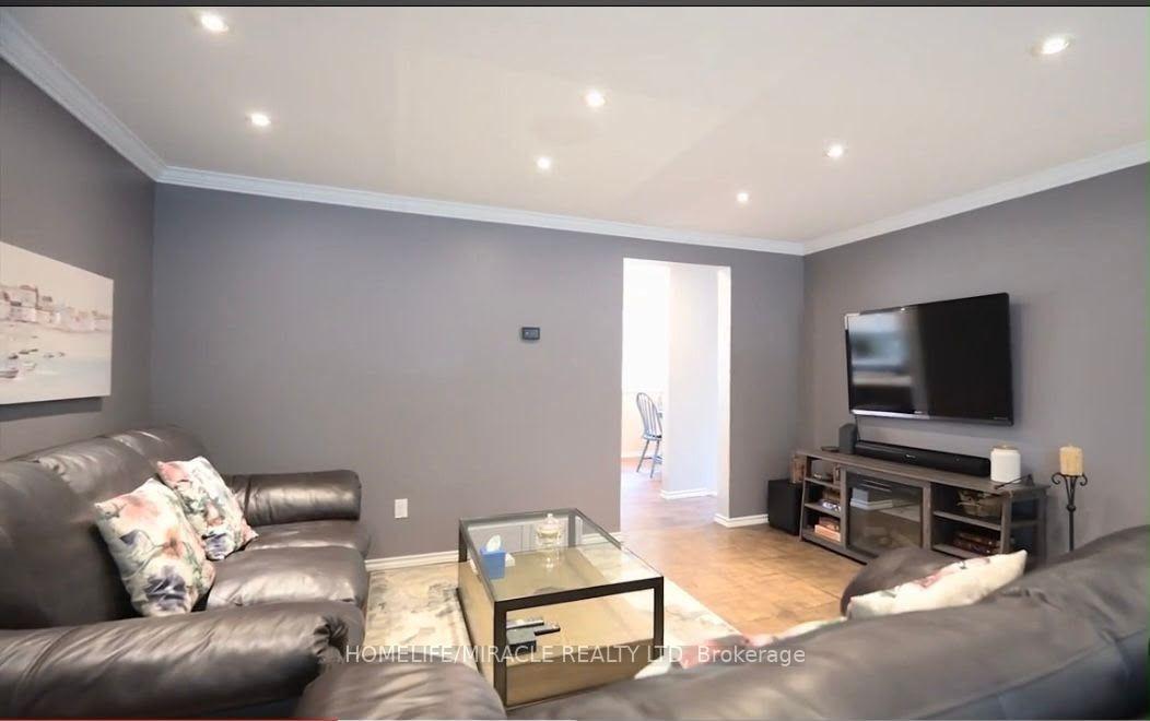 Photo 1 of 142 Hillmer Road, Cambridge, Christopher-Champlain — HOMEH