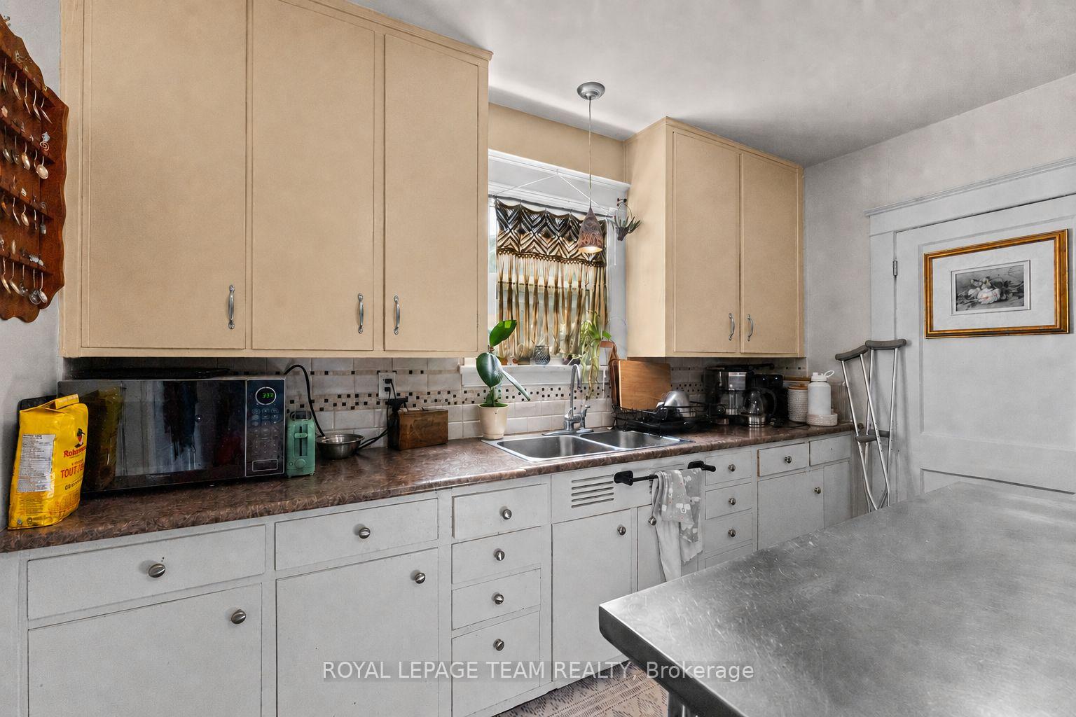 Photo 9 of 229 Cecelia Street, Pembroke, Pembroke — HOMEH