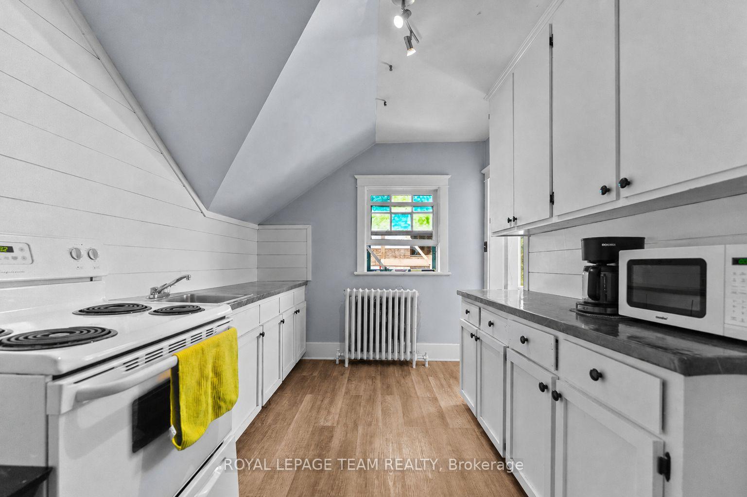 Photo 17 of 229 Cecelia Street, Pembroke, Pembroke — HOMEH