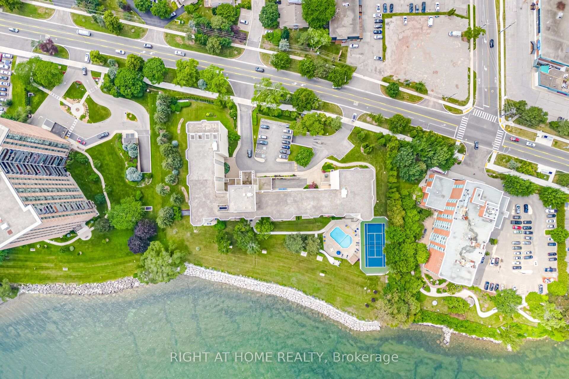 Photo 2 of Unit 1104, 5280 Lakeshore Road, Burlington, Appleby — HOMEH