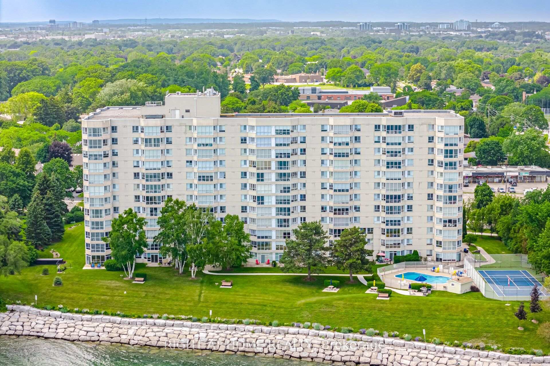 Photo 3 of Unit 1104, 5280 Lakeshore Road, Burlington, Appleby — HOMEH