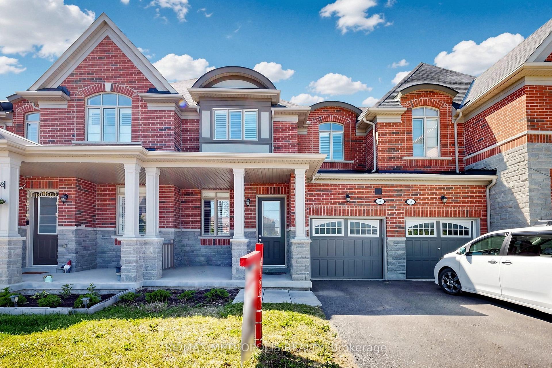 Photo 2 of 9 Caton Lane, Ajax, Northwest Ajax — HOMEH