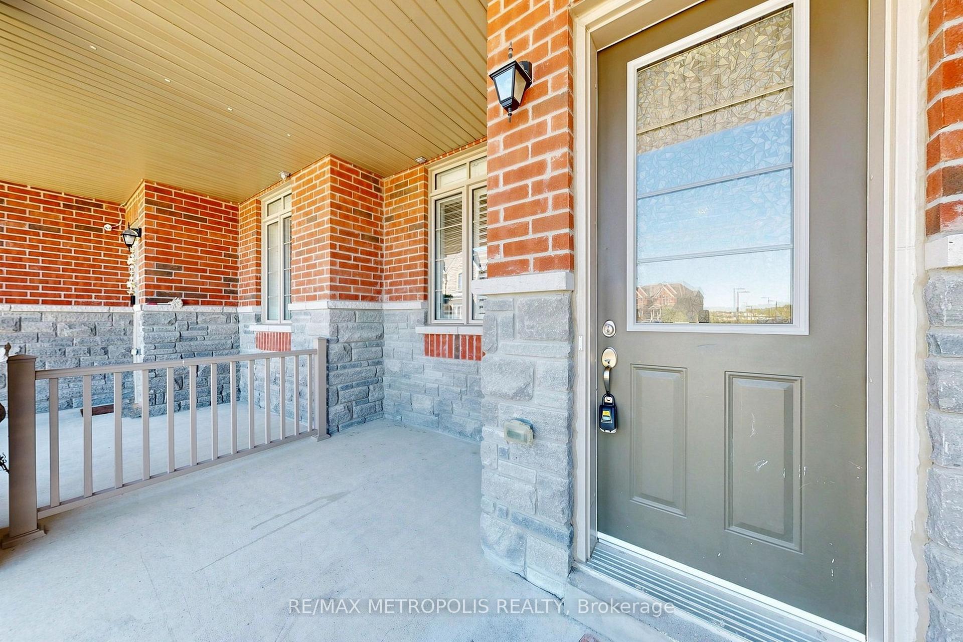 Photo 4 of 9 Caton Lane, Ajax, Northwest Ajax — HOMEH