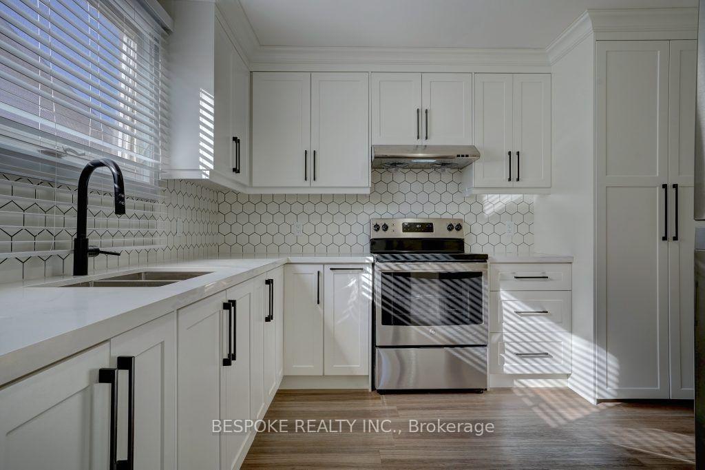 Photo 1 of Unit Main, 370 Colonsay Court, Oshawa, McLaughlin — HOMEH