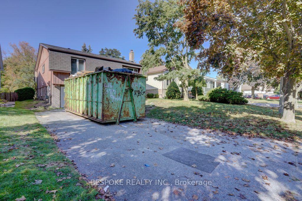 Photo 2 of Unit Main, 370 Colonsay Court, Oshawa, McLaughlin — HOMEH
