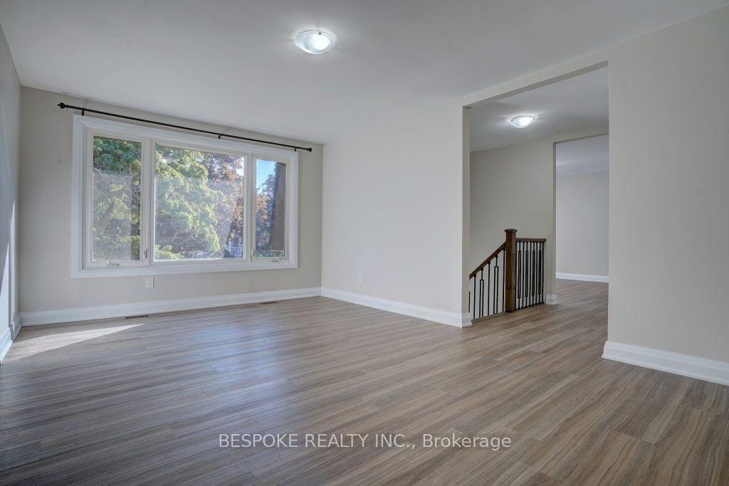 Photo 4 of Unit Main, 370 Colonsay Court, Oshawa, McLaughlin — HOMEH