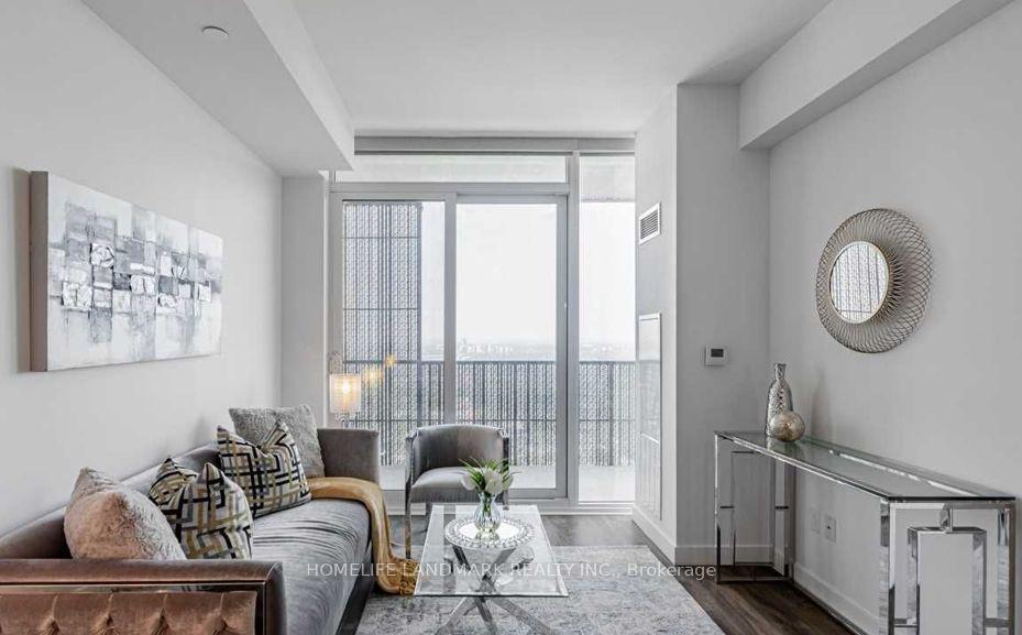 Photo 4 of Unit 5607, 8 Eglinton Avenue E, Toronto, Mount Pleasant West — HOMEH