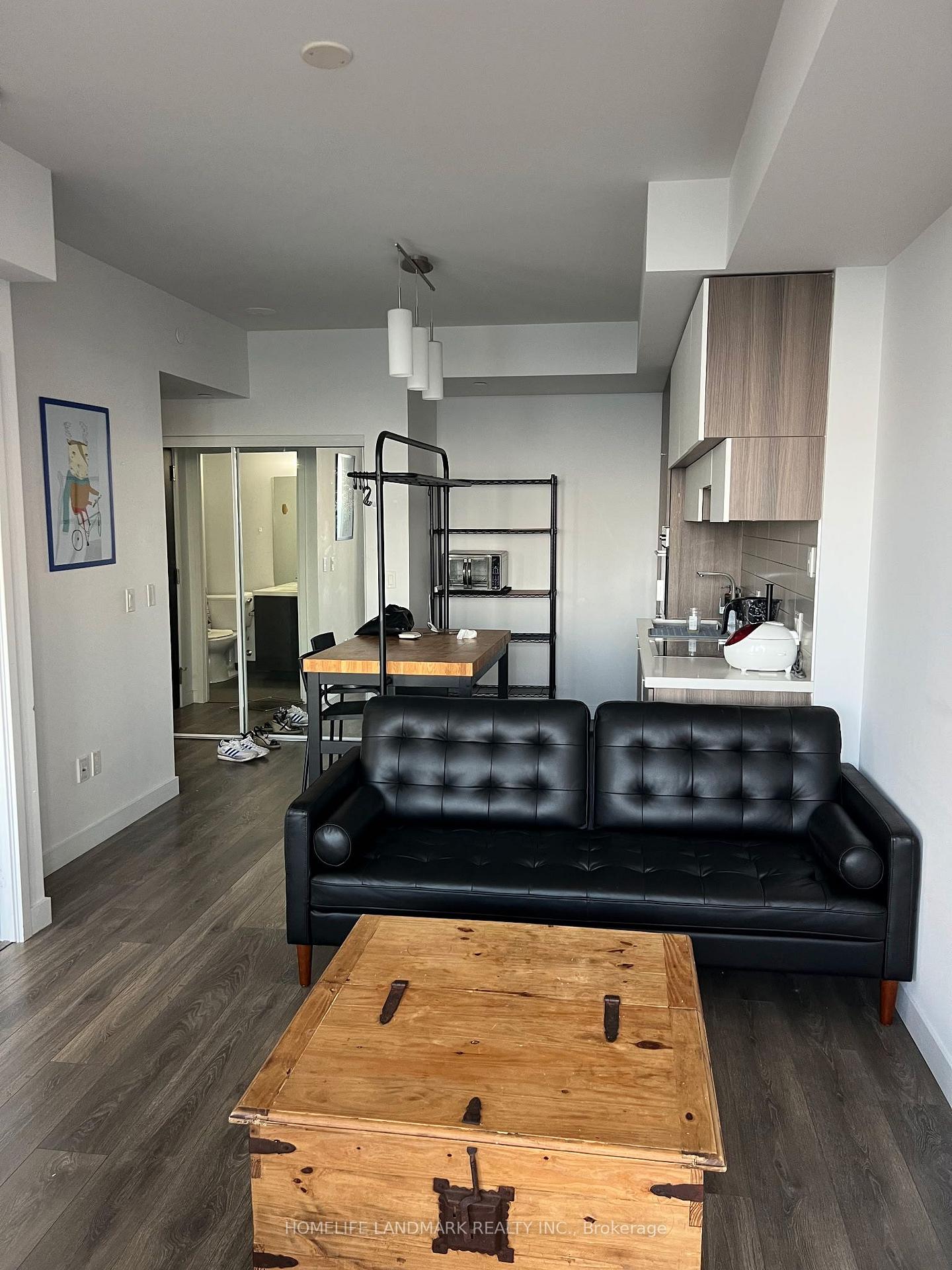 Photo 7 of Unit 5607, 8 Eglinton Avenue E, Toronto, Mount Pleasant West — HOMEH