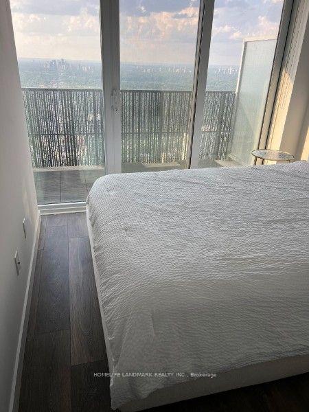 Photo 8 of Unit 5607, 8 Eglinton Avenue E, Toronto, Mount Pleasant West — HOMEH