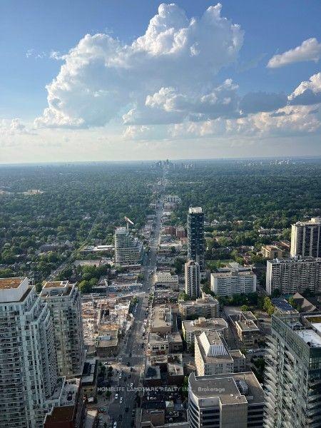 Photo 10 of Unit 5607, 8 Eglinton Avenue E, Toronto, Mount Pleasant West — HOMEH