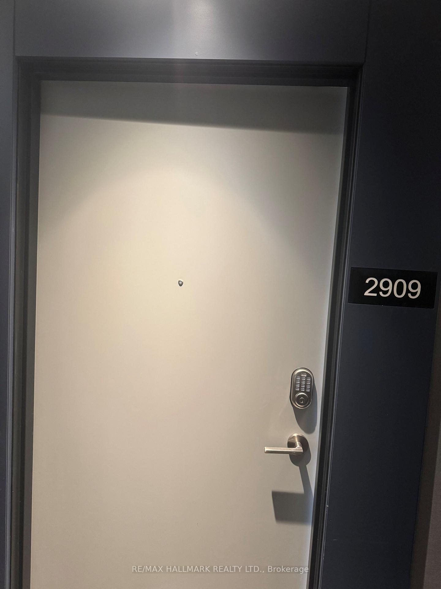 Photo 3 of Unit 2909, 30 Upper Mall Way, Vaughan, Brownridge — HOMEH