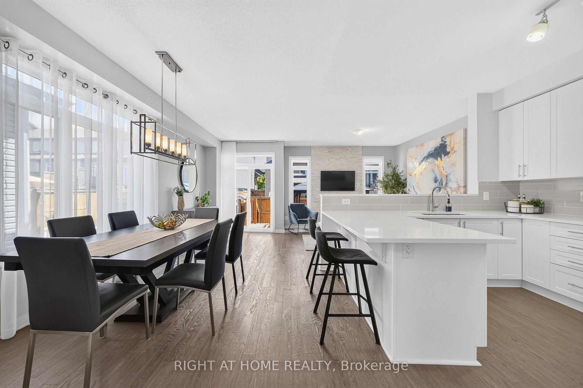 Photo 9 of 624 Spring Valley Drive, Ottawa, Chapel Hill — HOMEH