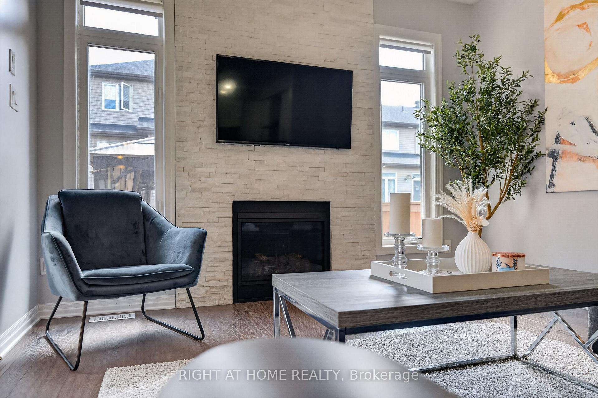 Photo 13 of 624 Spring Valley Drive, Ottawa, Chapel Hill — HOMEH