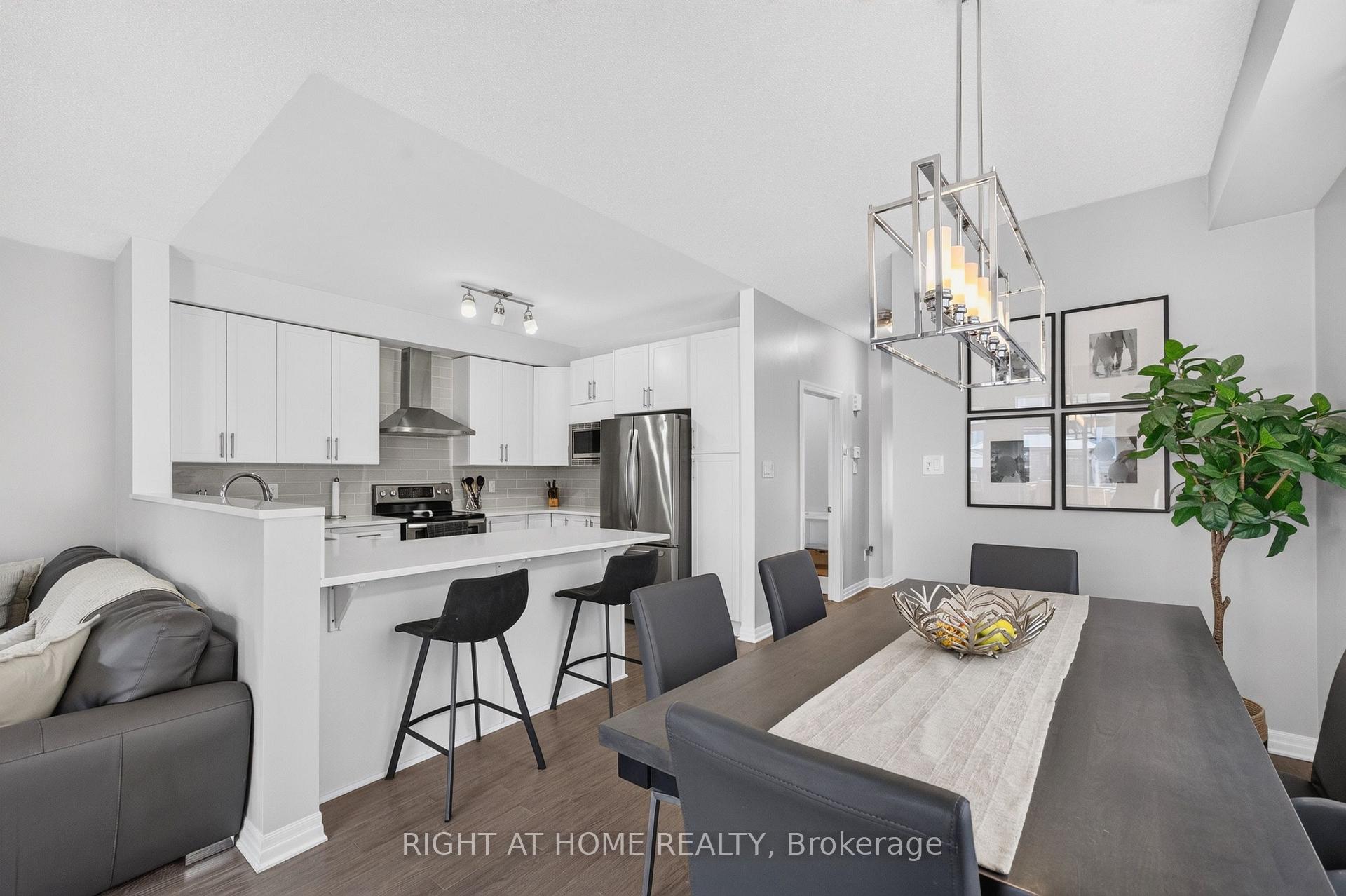 Photo 18 of 624 Spring Valley Drive, Ottawa, Chapel Hill — HOMEH