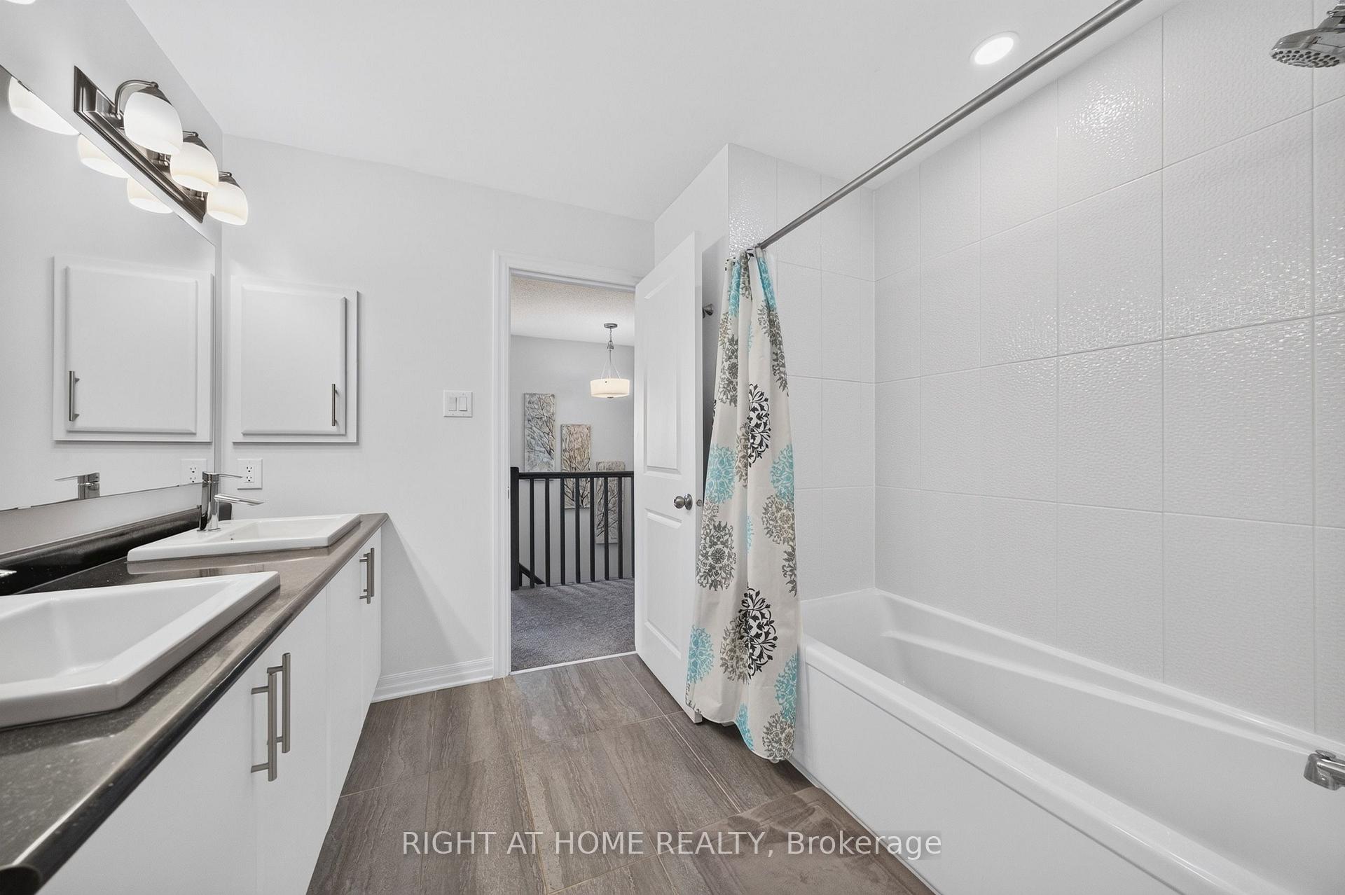 Photo 40 of 624 Spring Valley Drive, Ottawa, Chapel Hill — HOMEH