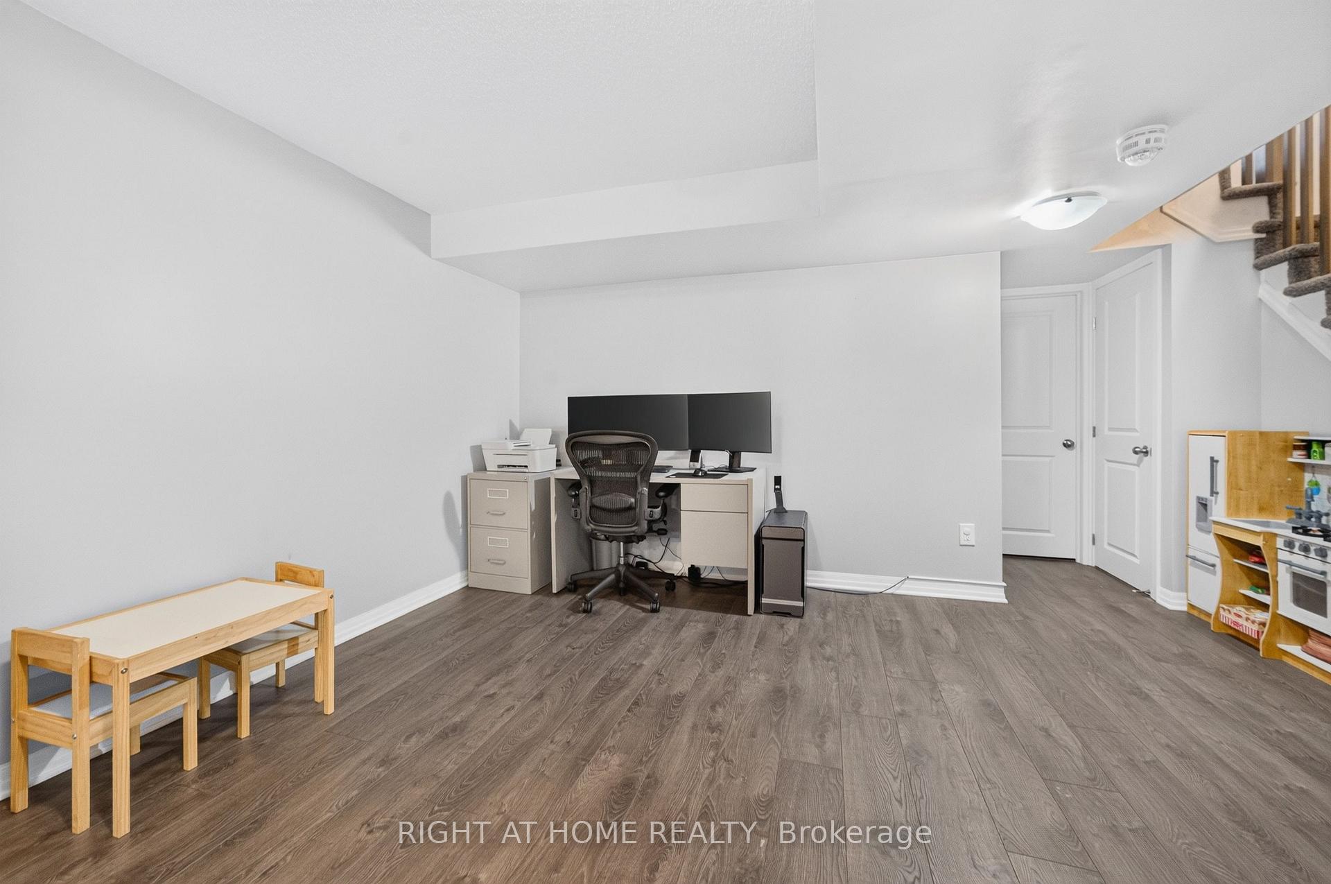 Photo 44 of 624 Spring Valley Drive, Ottawa, Chapel Hill — HOMEH