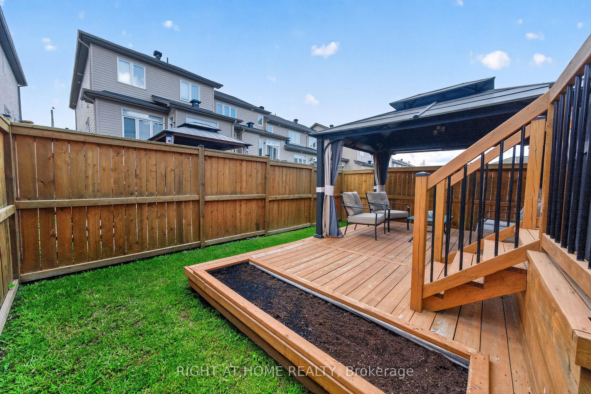 Photo 45 of 624 Spring Valley Drive, Ottawa, Chapel Hill — HOMEH
