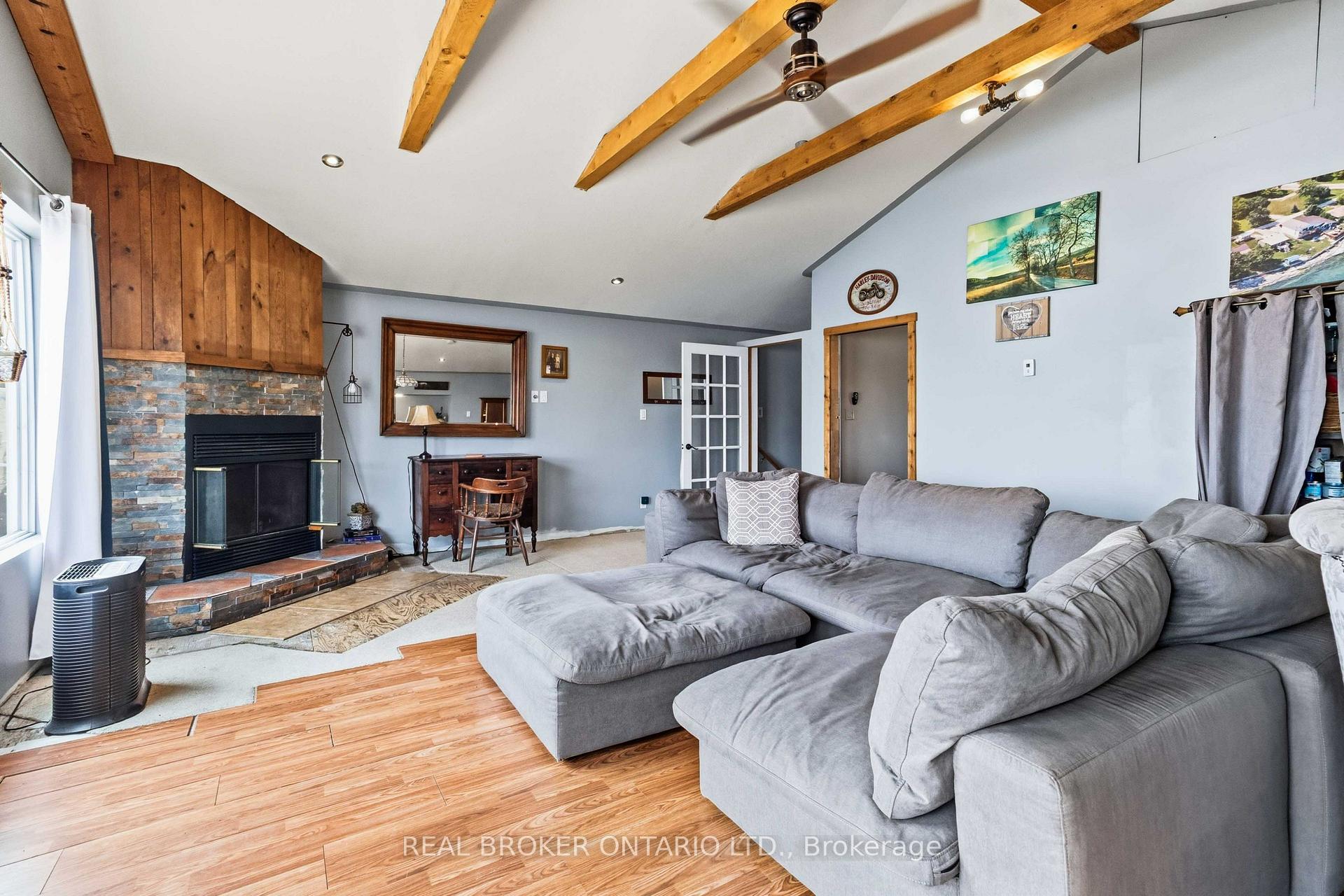 Photo 6 of 12 Hamdun Lane, Haldimand — HOMEH