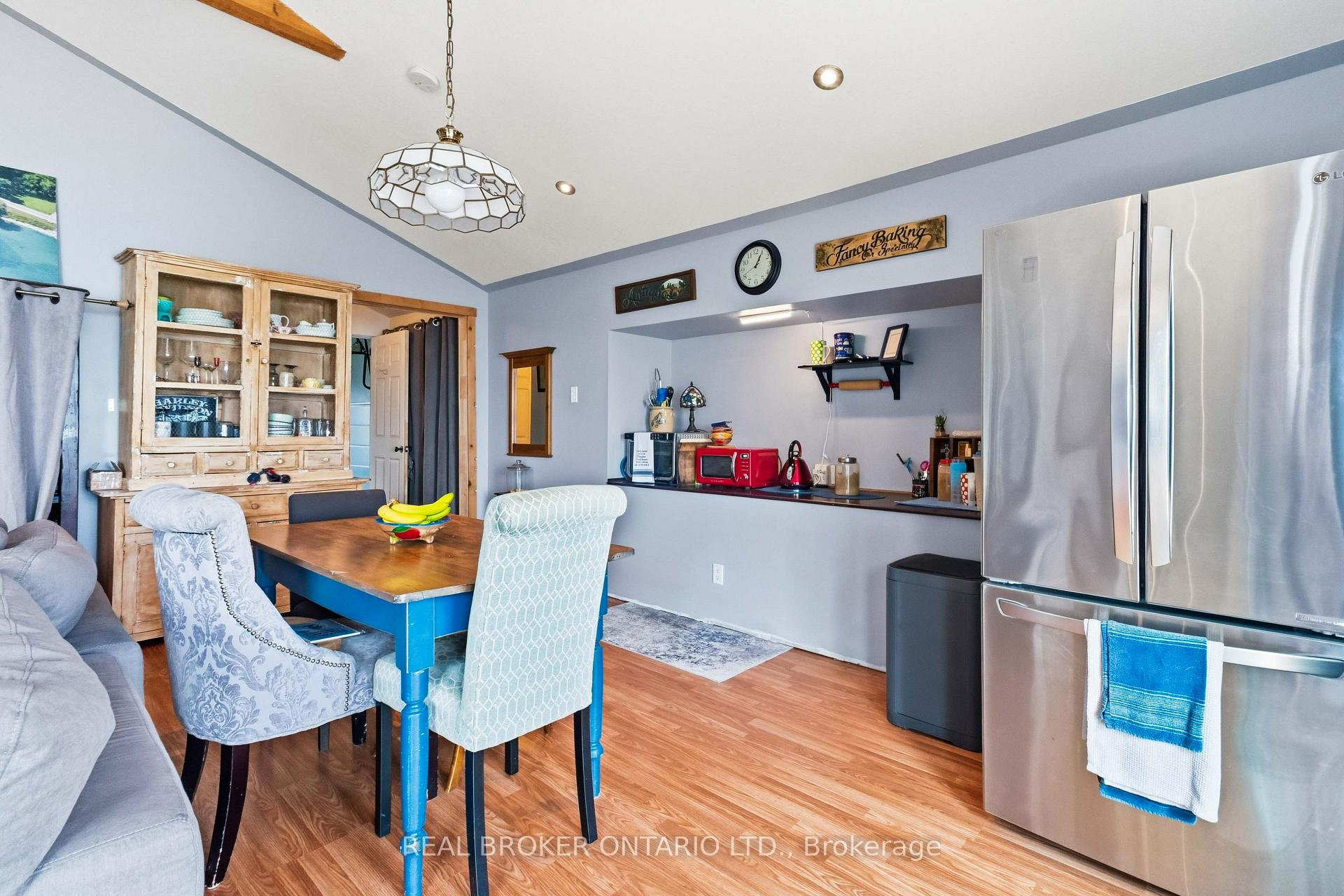 Photo 11 of 12 Hamdun Lane, Haldimand — HOMEH