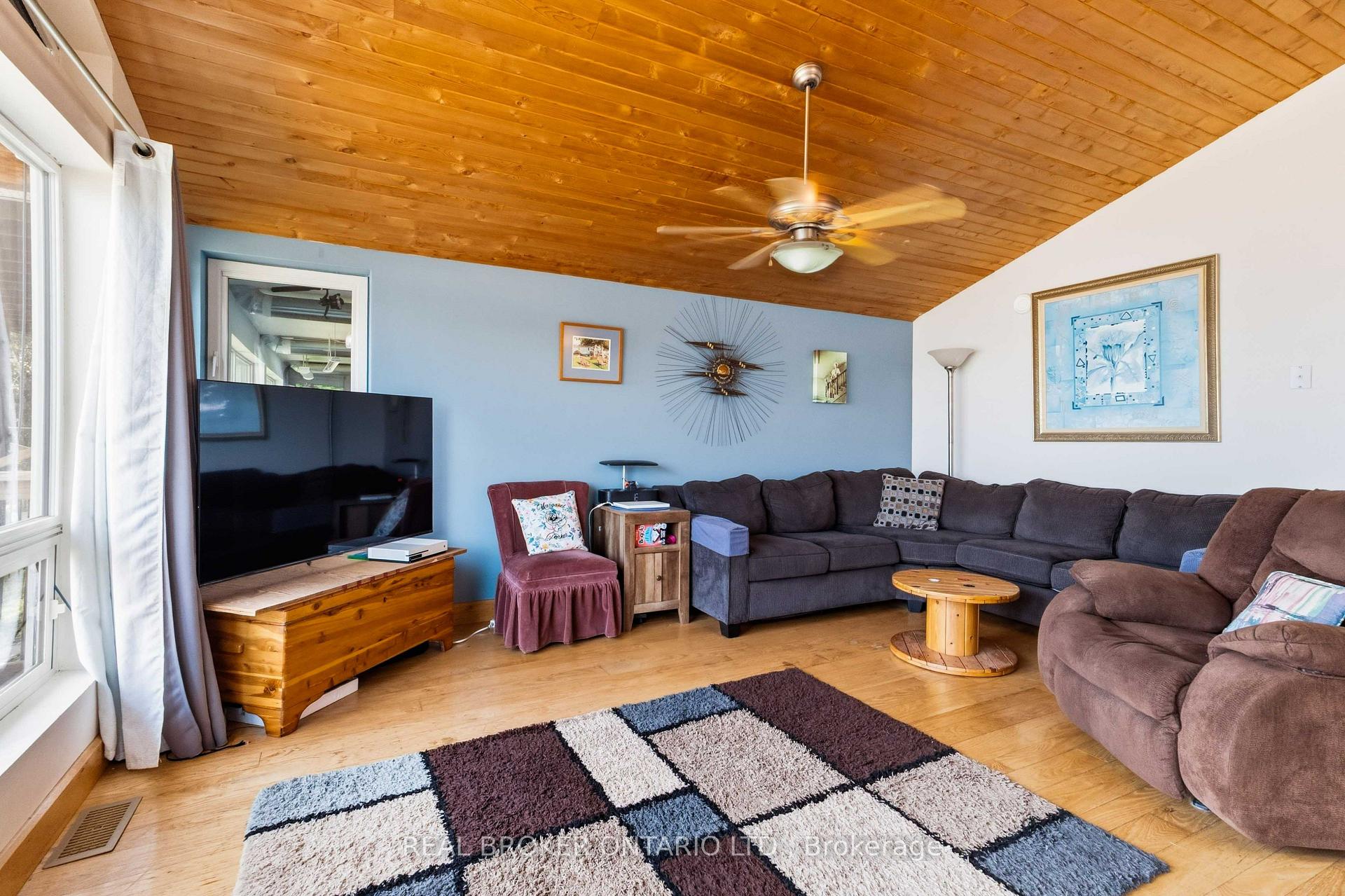 Photo 20 of 12 Hamdun Lane, Haldimand — HOMEH