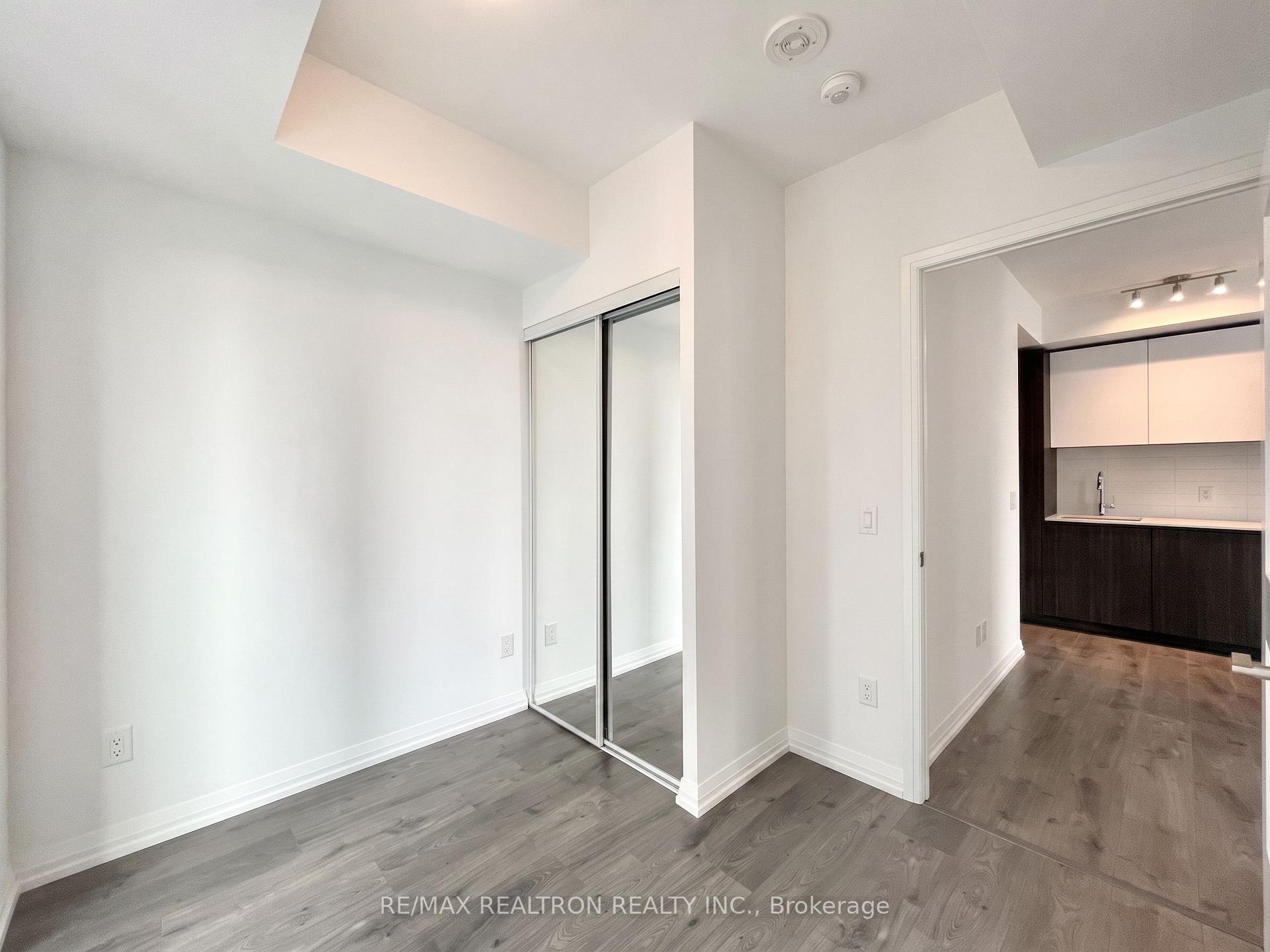 Photo 10 of Unit 2305, 8 Widmer Street, Toronto, Waterfront Communities — HOMEH