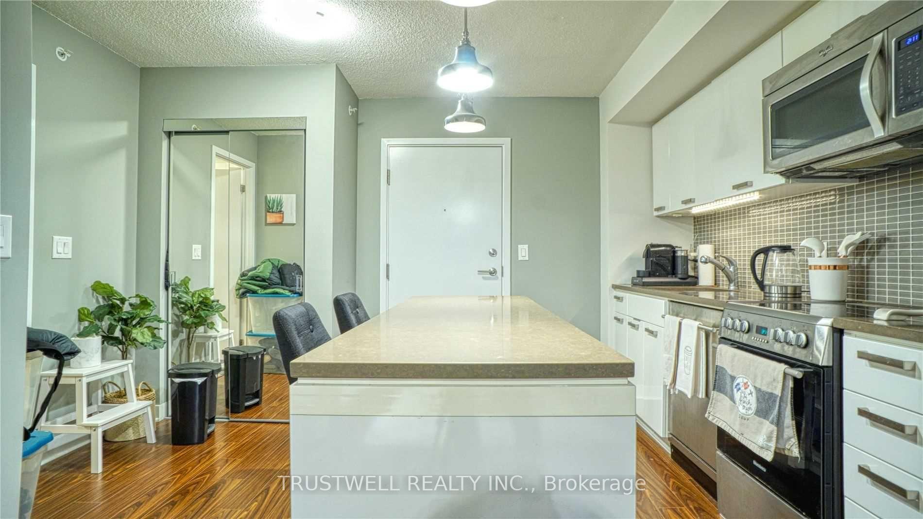 Photo 4 of Unit 315, 295 Adelaide Street W, Toronto, Waterfront Communities — HOMEH