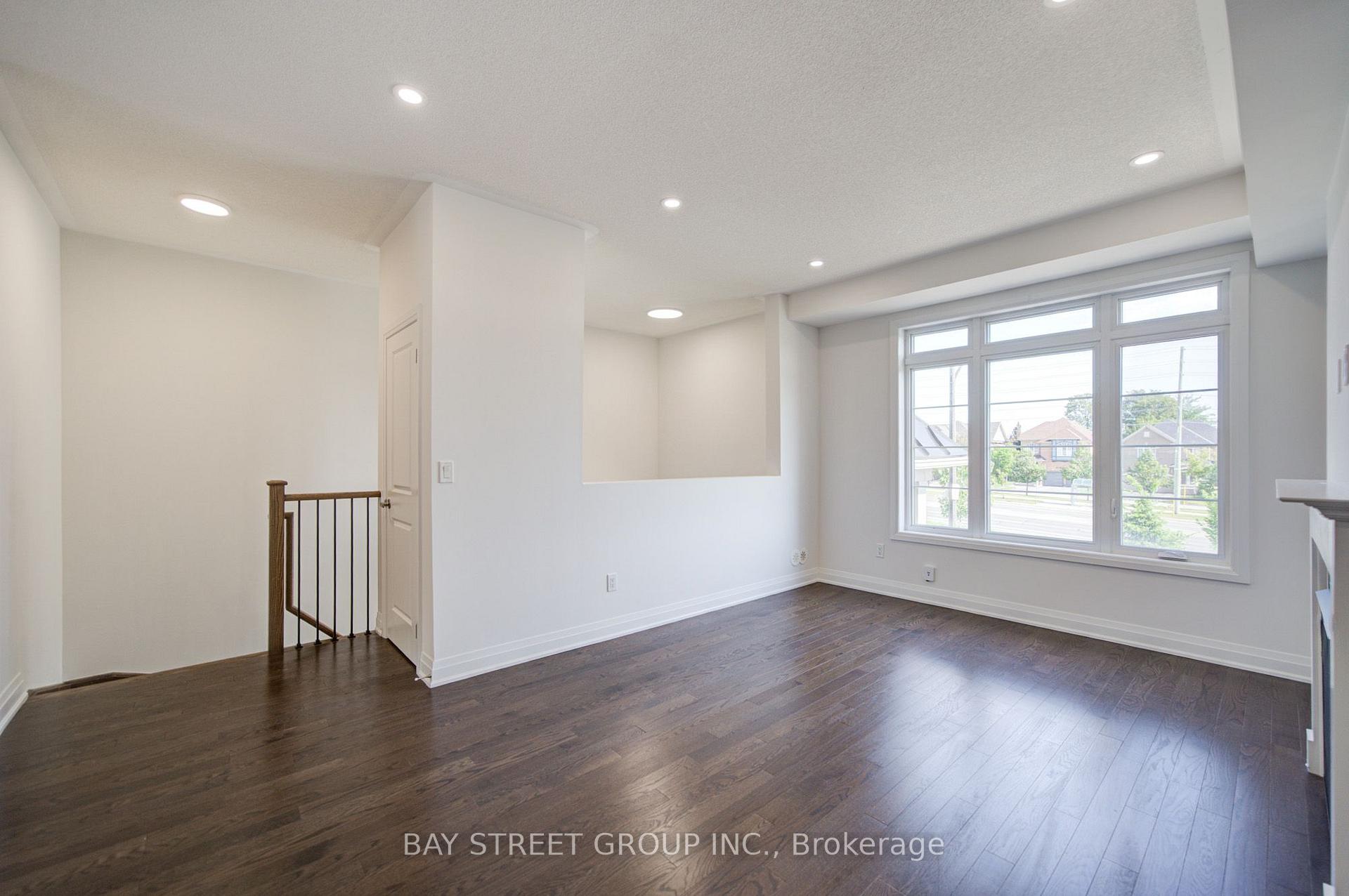 Photo 5 of 36 Elkington Crescent, Whitby, Rural Whitby — HOMEH