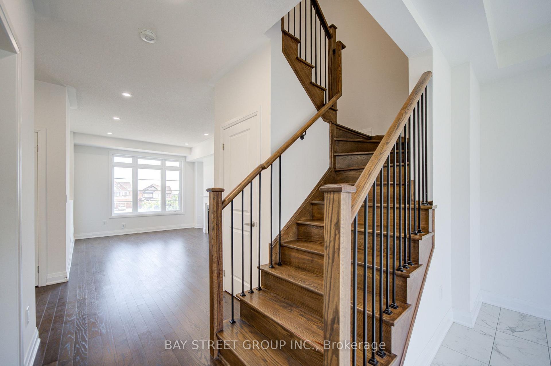 Photo 21 of 36 Elkington Crescent, Whitby, Rural Whitby — HOMEH