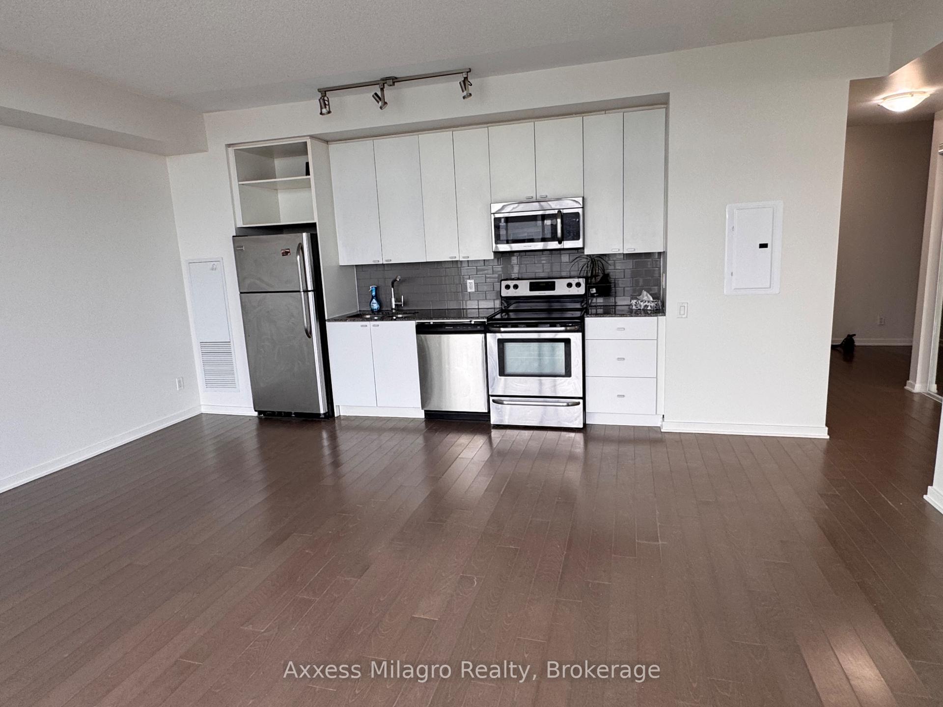 Photo 3 of Unit 3016, 105 The Queensway Way, Toronto, High Park-Swansea — HOMEH