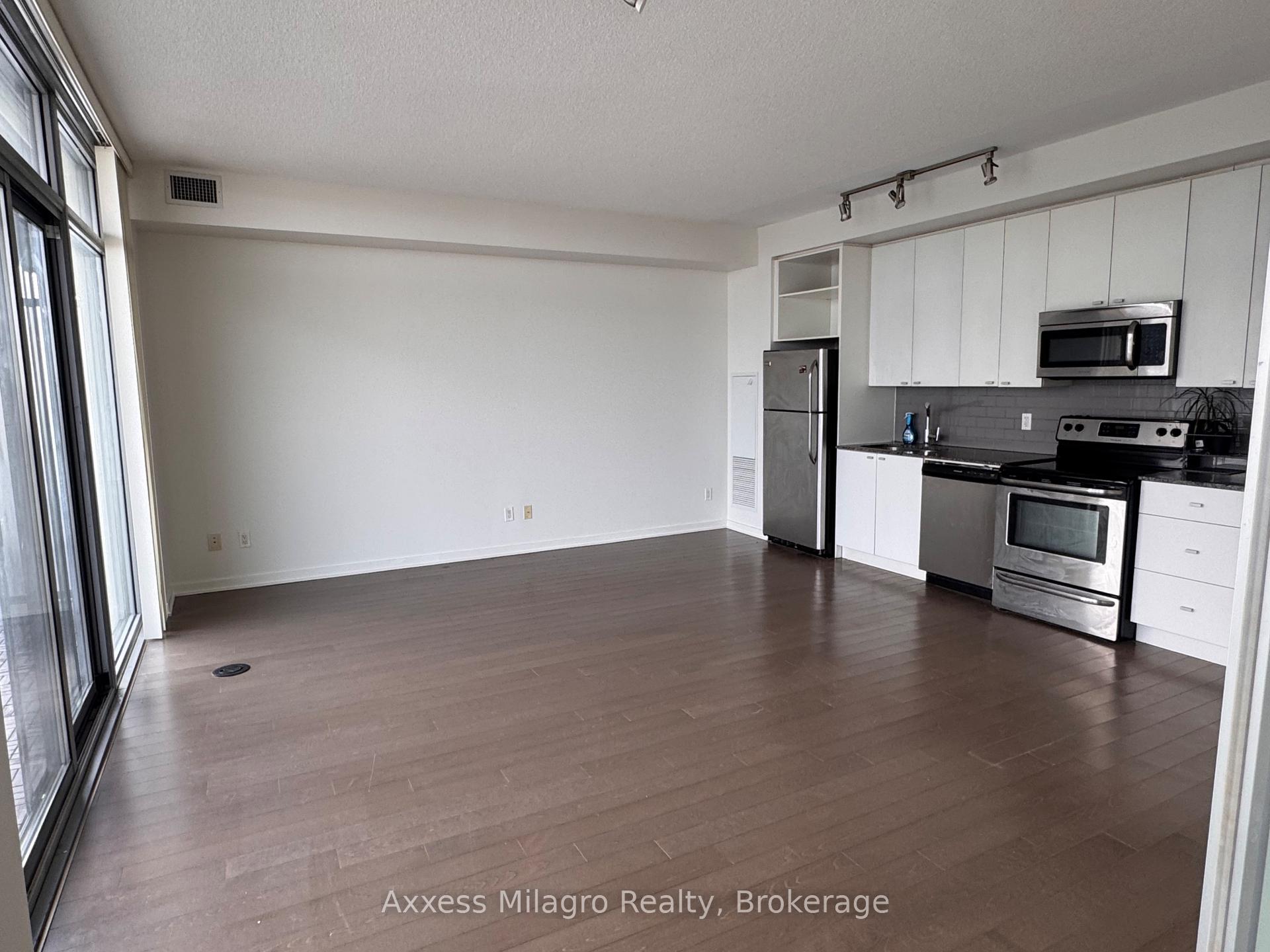 Photo 5 of Unit 3016, 105 The Queensway Way, Toronto, High Park-Swansea — HOMEH