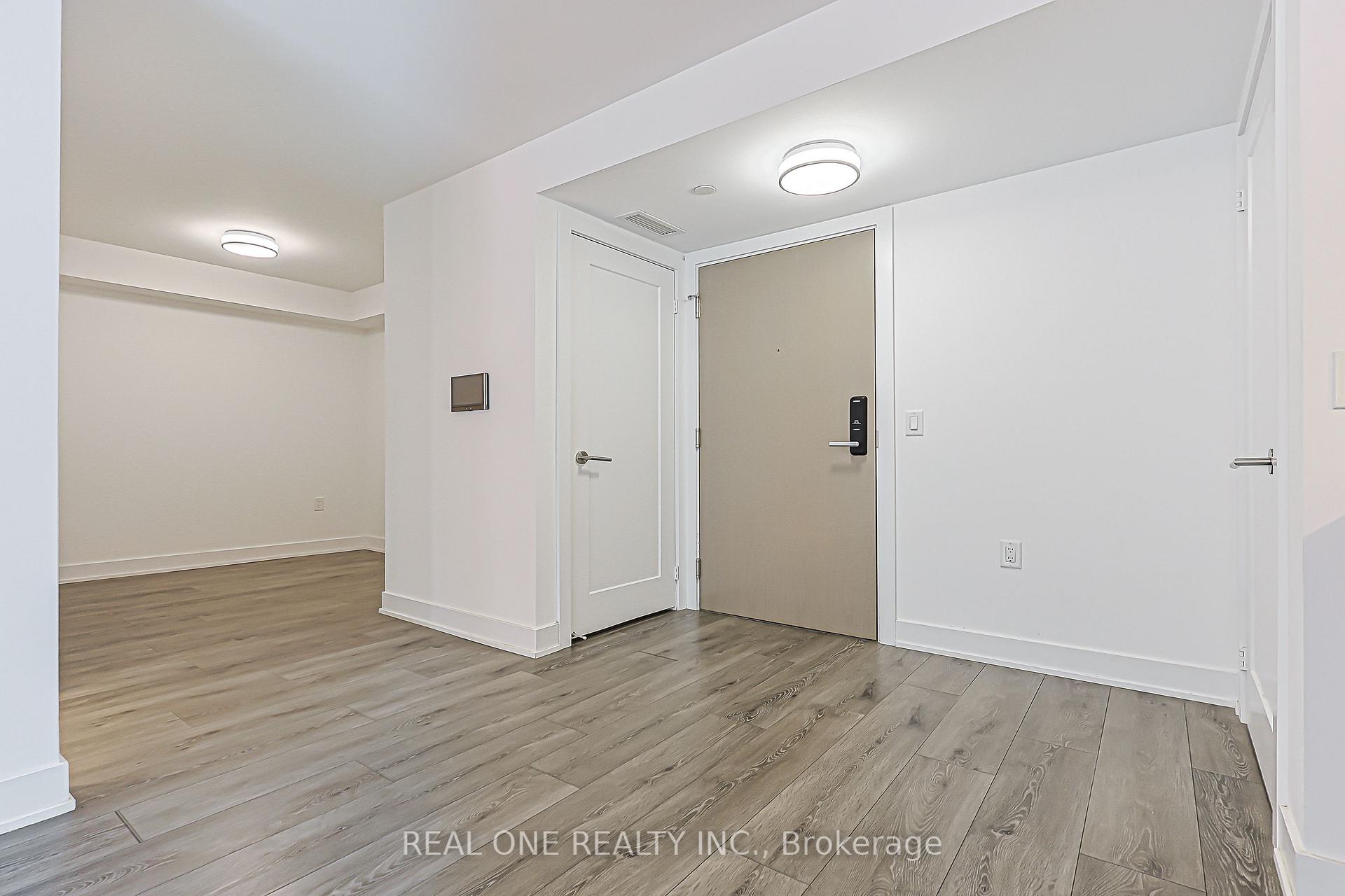 Photo 9 of Unit 821, 585 Bloor Street E, Toronto, North St. James Town — HOMEH