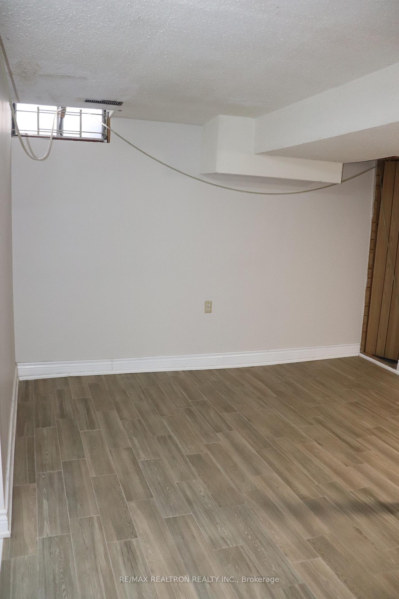 Photo 7 of 122 Copperwood Square, Scarborough, Milliken — HOMEH
