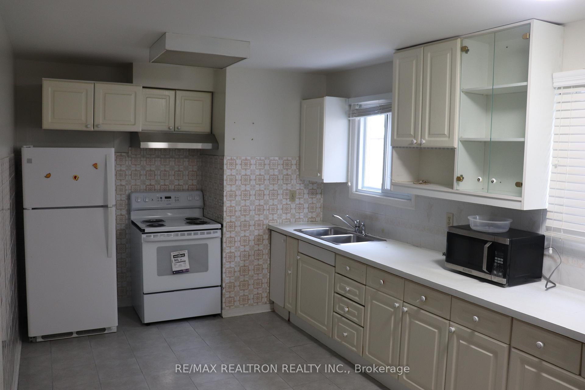 Photo 19 of 122 Copperwood Square, Scarborough, Milliken — HOMEH