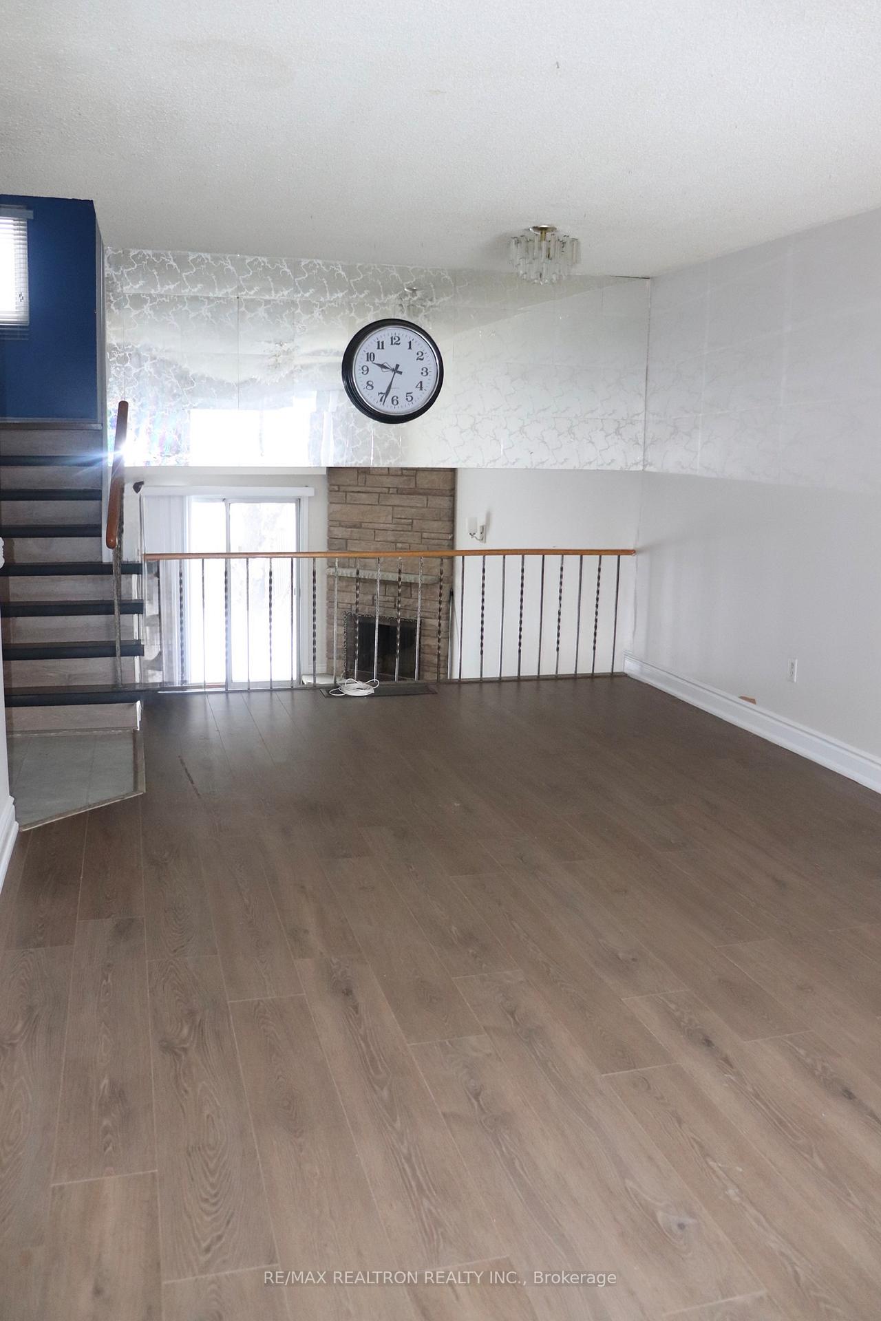 Photo 24 of 122 Copperwood Square, Scarborough, Milliken — HOMEH