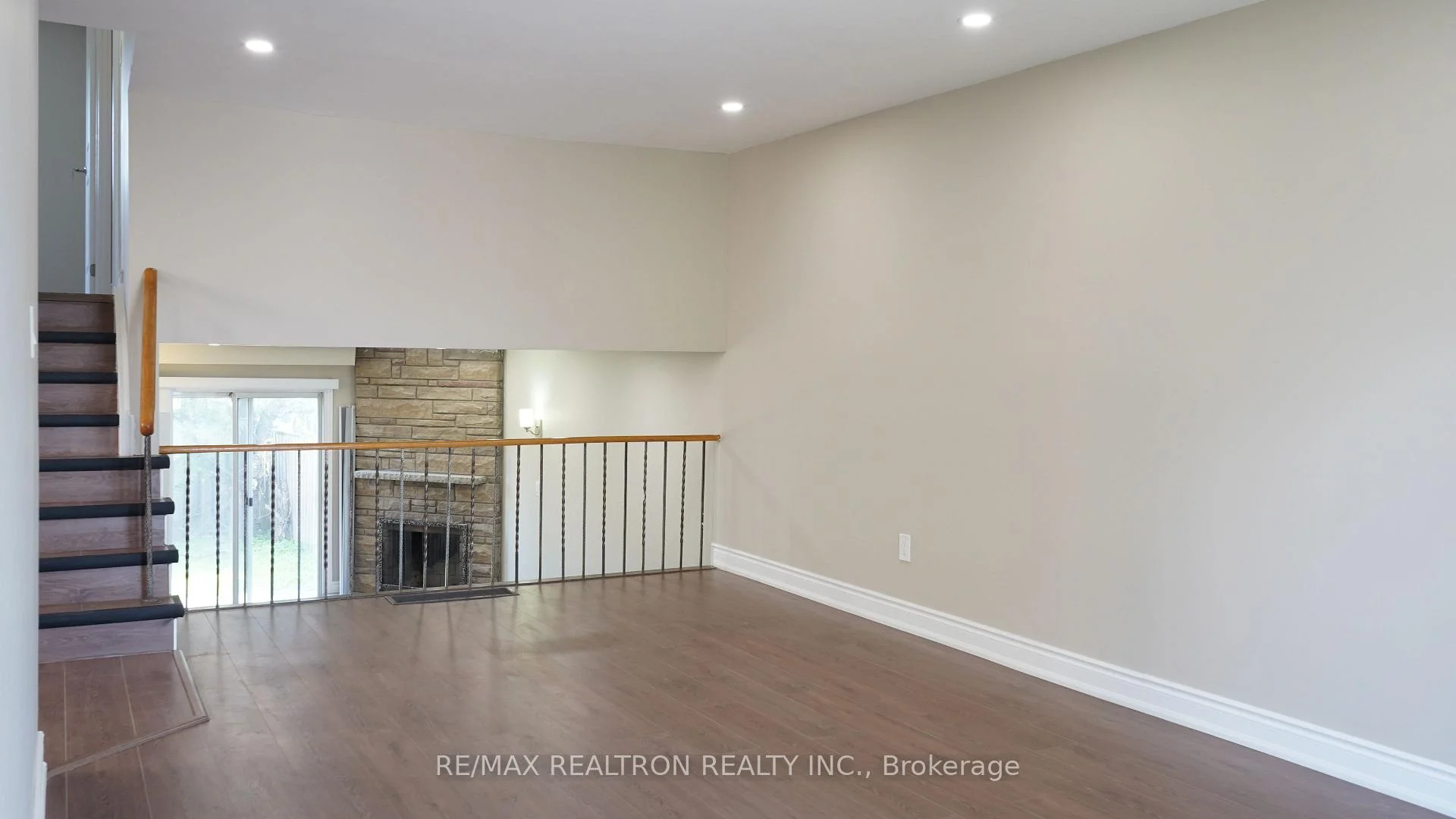 Photo 6 of 122 Copperwood Square, Scarborough, Milliken — HOMEH
