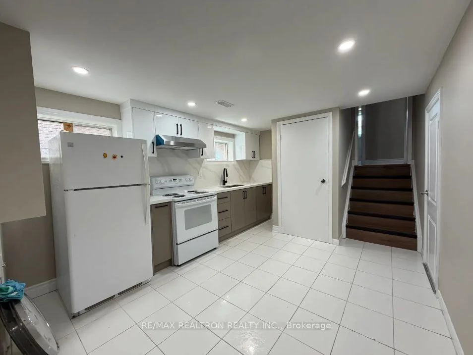 Photo 14 of 122 Copperwood Square, Scarborough, Milliken — HOMEH