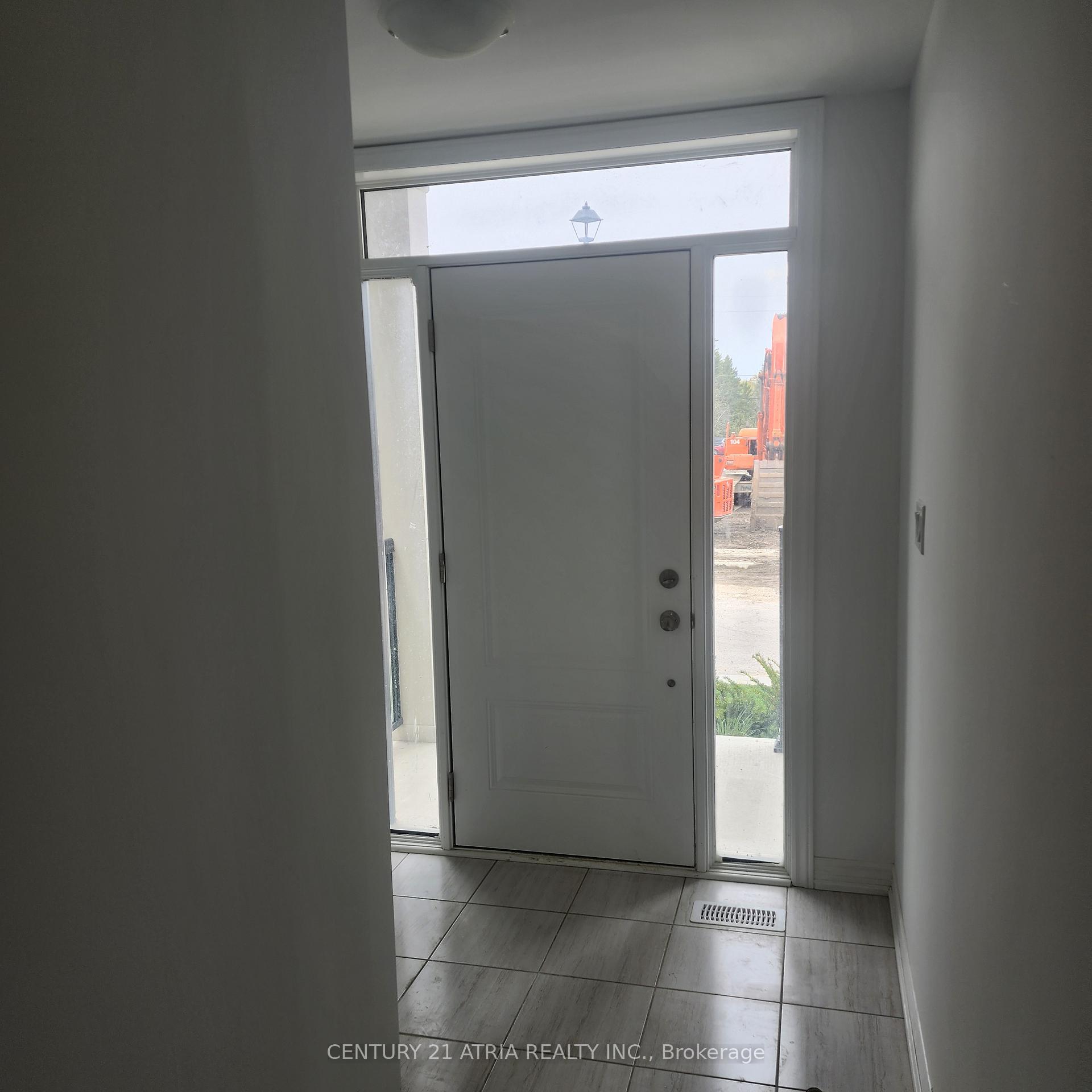Photo 2 of 791 Chinook Path, Oshawa, Donevan — HOMEH