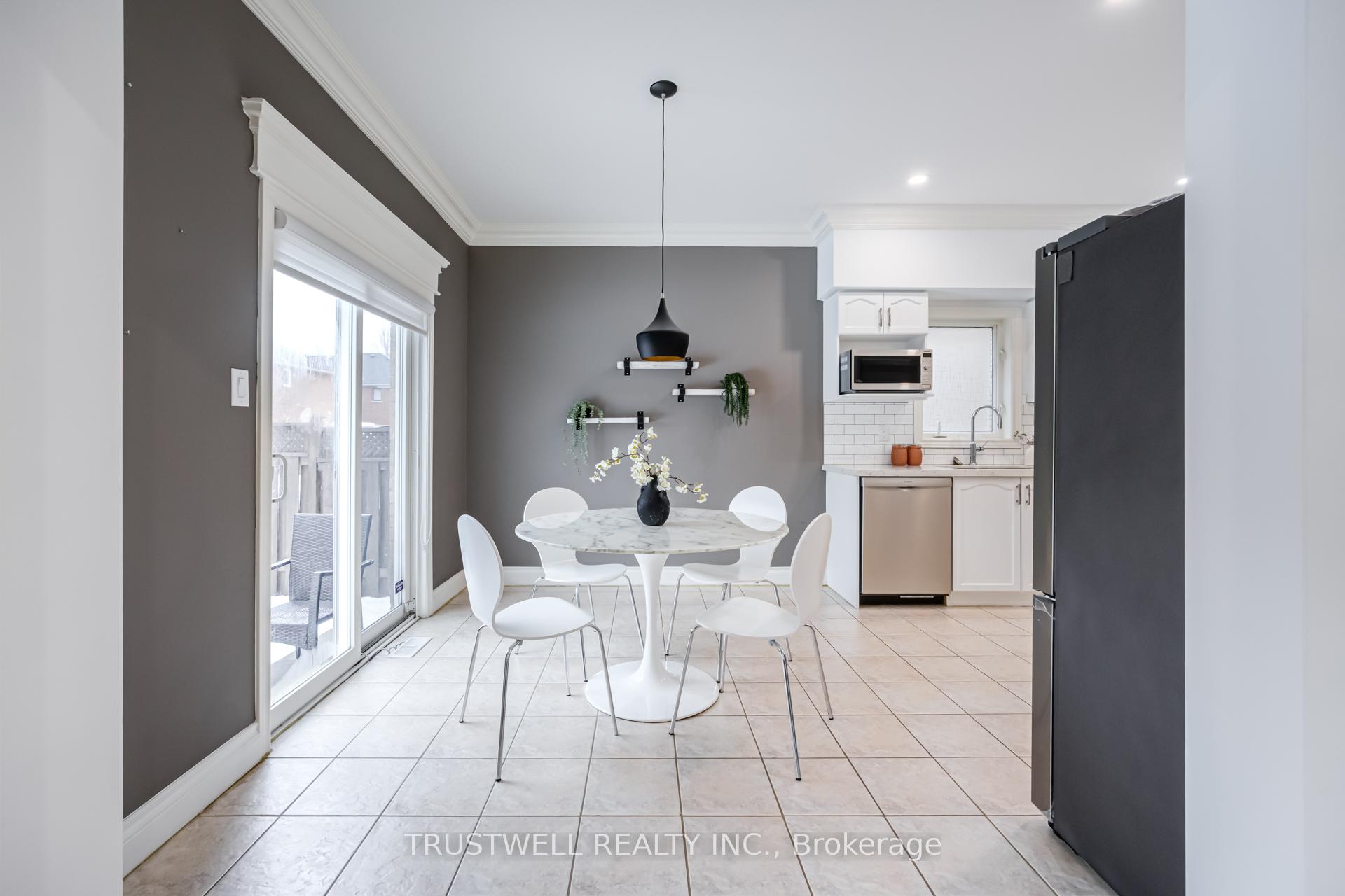 Photo 7 of 467 Pleasant Ridge Avenue, Vaughan, Patterson — HOMEH