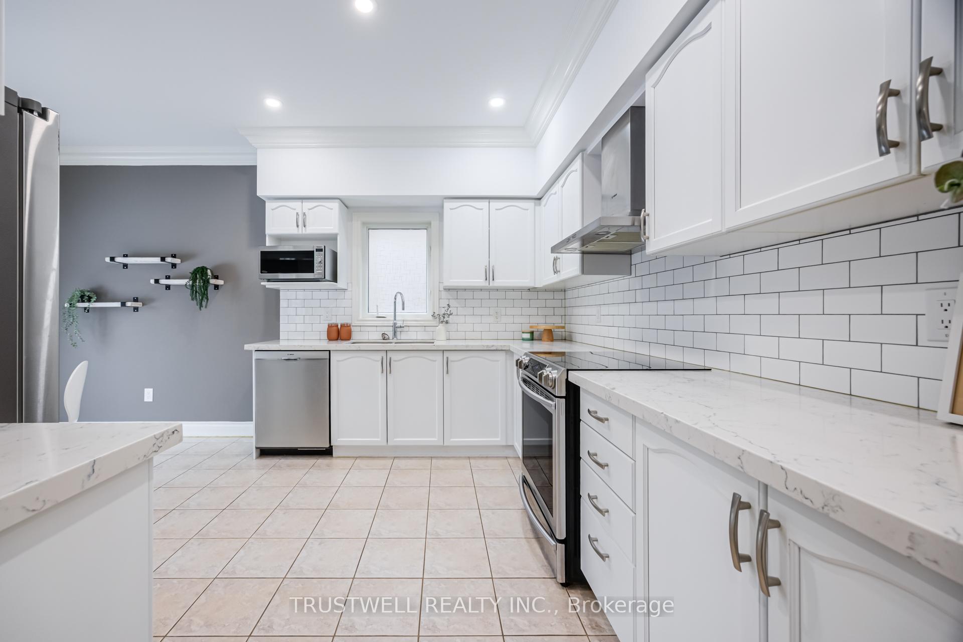Photo 9 of 467 Pleasant Ridge Avenue, Vaughan, Patterson — HOMEH