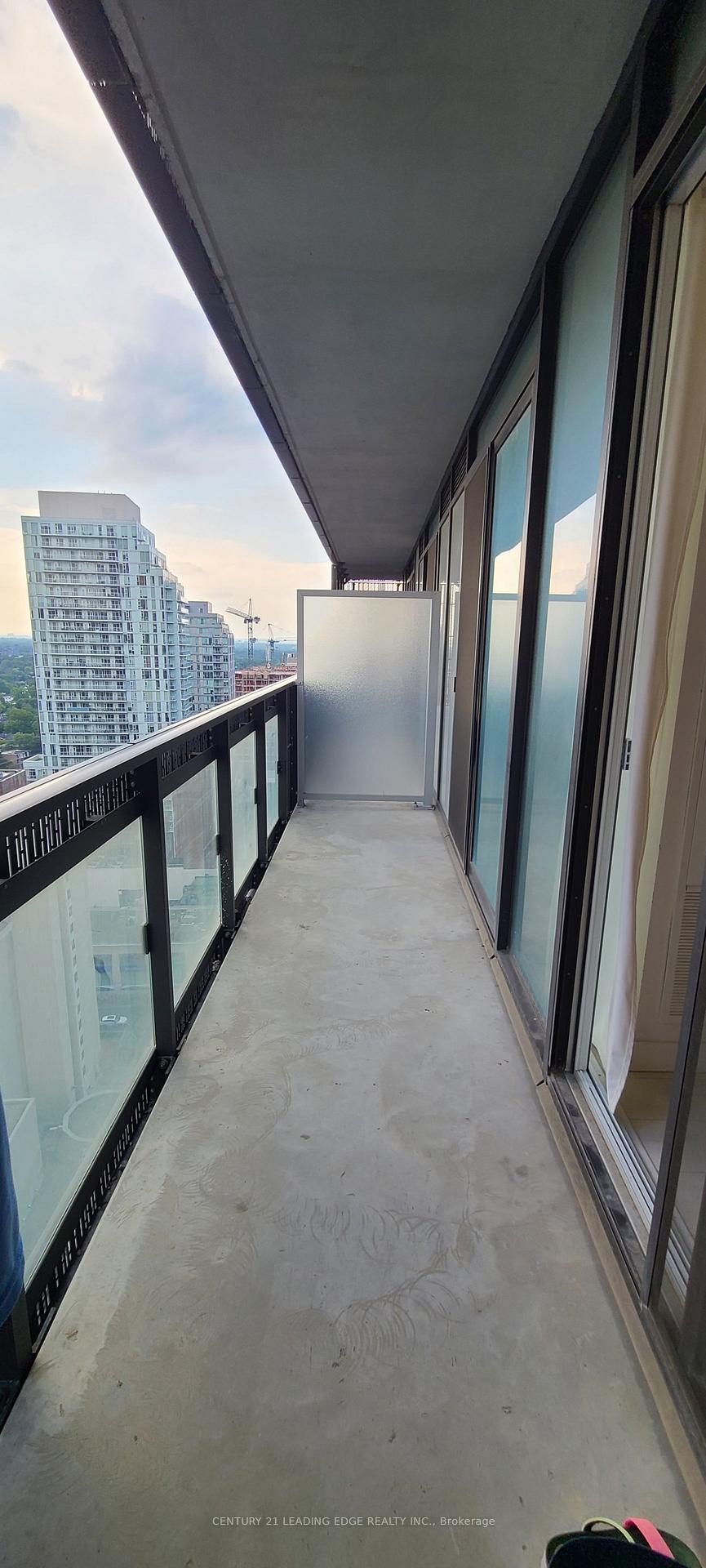 Photo 3 of Unit 2204, 8 Eglington Avenue E, Toronto, Mount Pleasant West — HOMEH