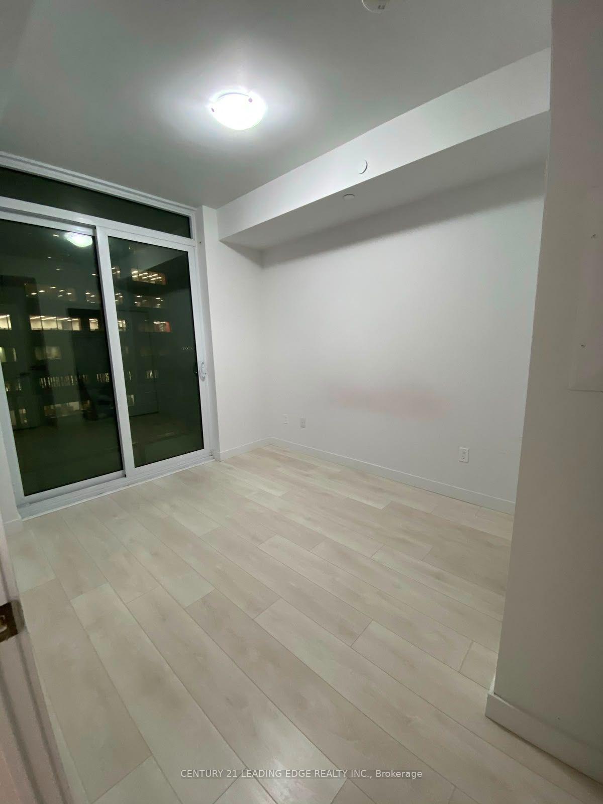 Photo 10 of Unit 2204, 8 Eglington Avenue E, Toronto, Mount Pleasant West — HOMEH