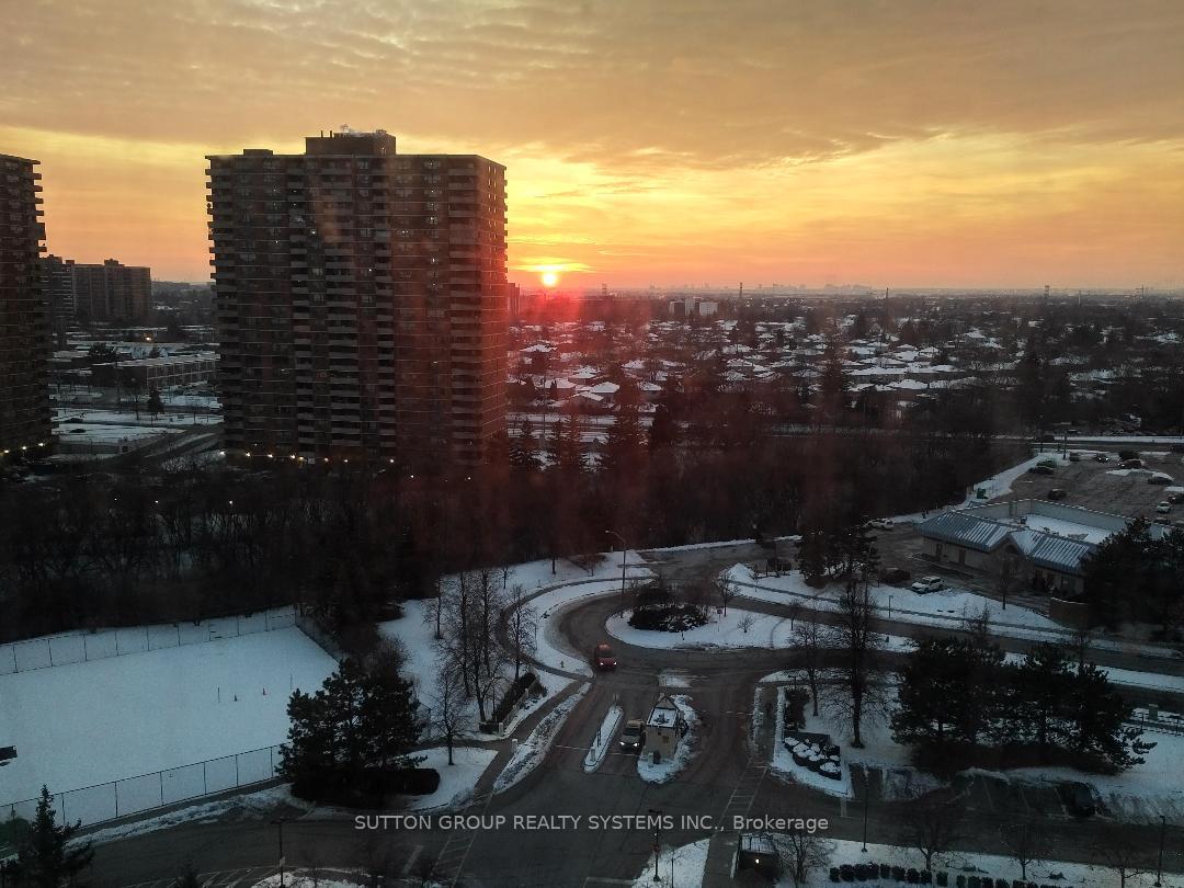 Photo 5 of Unit 1610, 3 Rowntree Road, Etobicoke, Mount Olive-Silverstone-Jamestown — HOMEH
